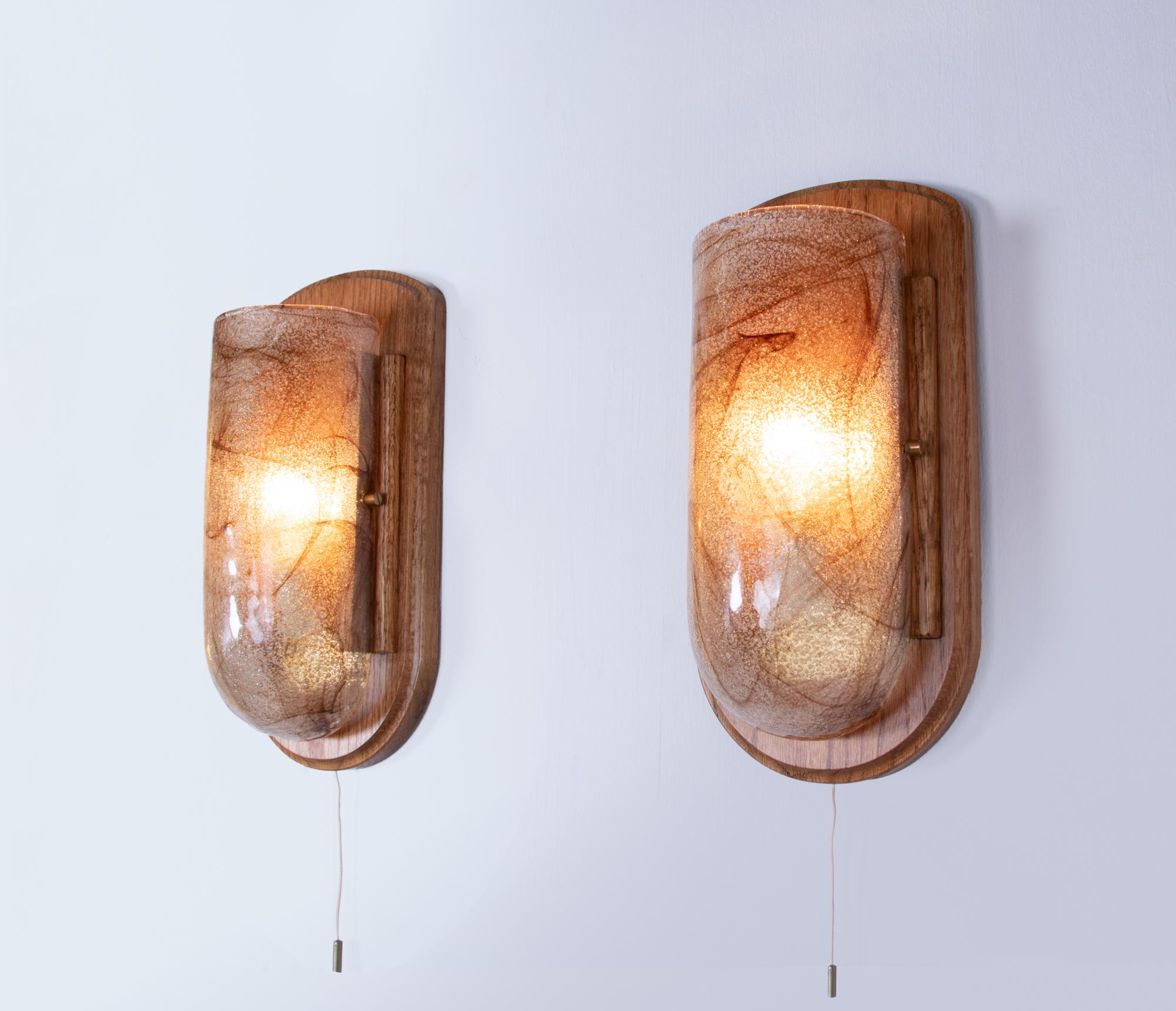 '1 (of 2)' Pair of Modernist Wall Sconces Amber Murano Glass, Germany 1960s In Good Condition For Sale In Niederdorfelden, Hessen