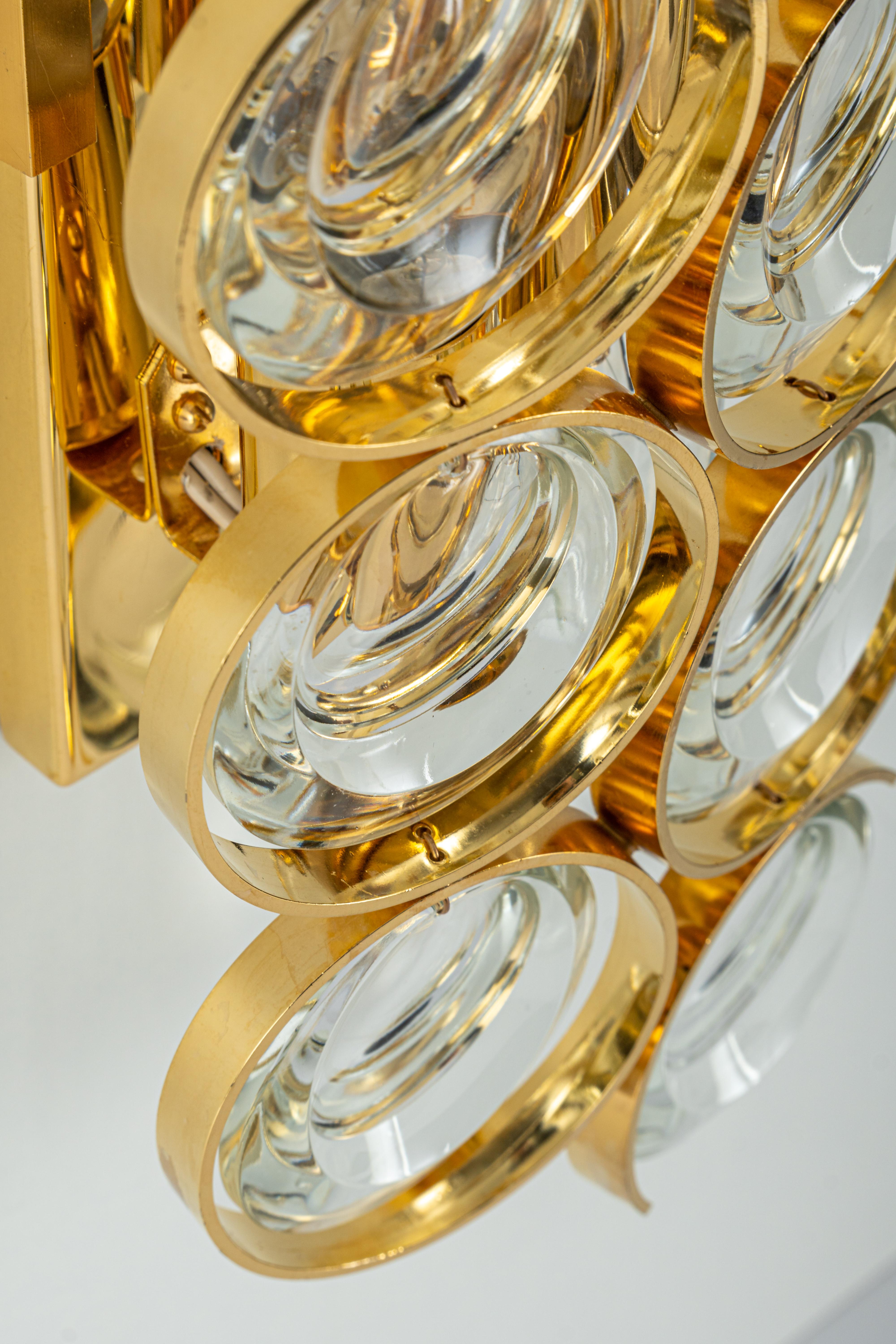 1 von 2 Paaren goldener vergoldeter Wandleuchter aus Messing und Kristall von Palwa, Deutschland, 1960er Jahre im Zustand „Gut“ im Angebot in Aachen, NRW