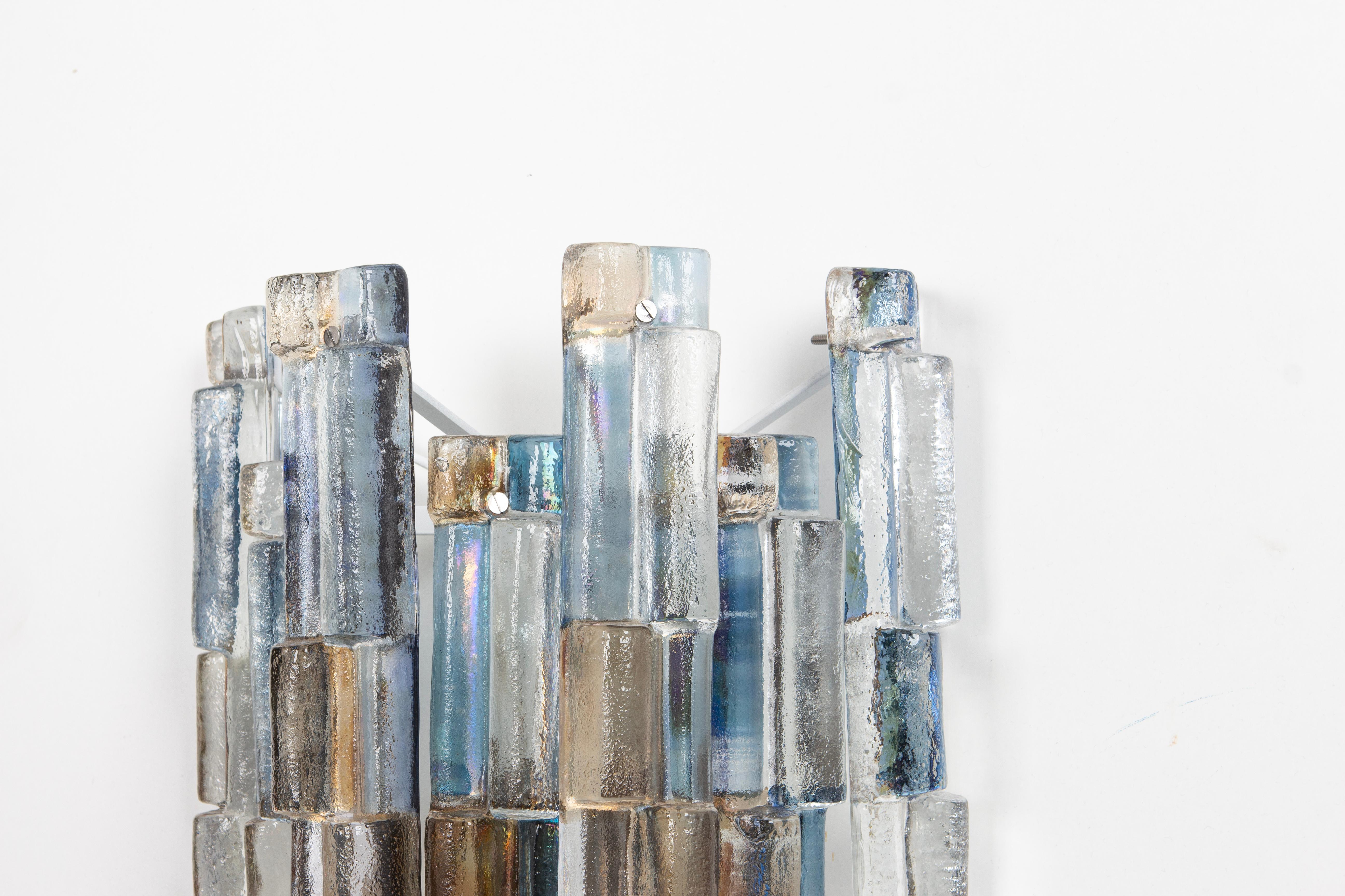 1 di 2 coppie di splendide grandi lampade a parete Kalmar Sconces, Austria, anni '60 in vendita 9