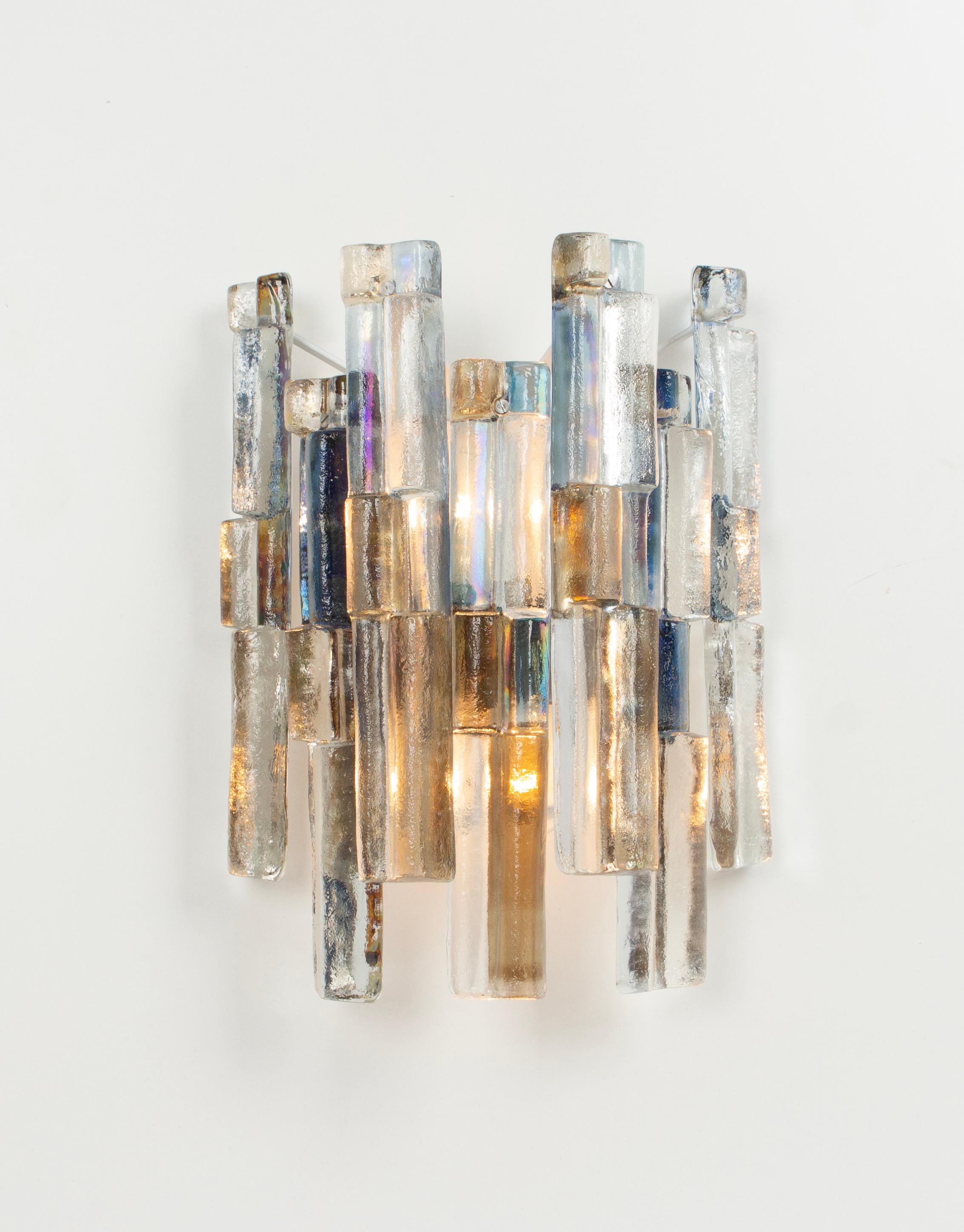 1 di 2 coppie di splendide grandi lampade a parete Kalmar Sconces, Austria, anni '60 in vendita 12