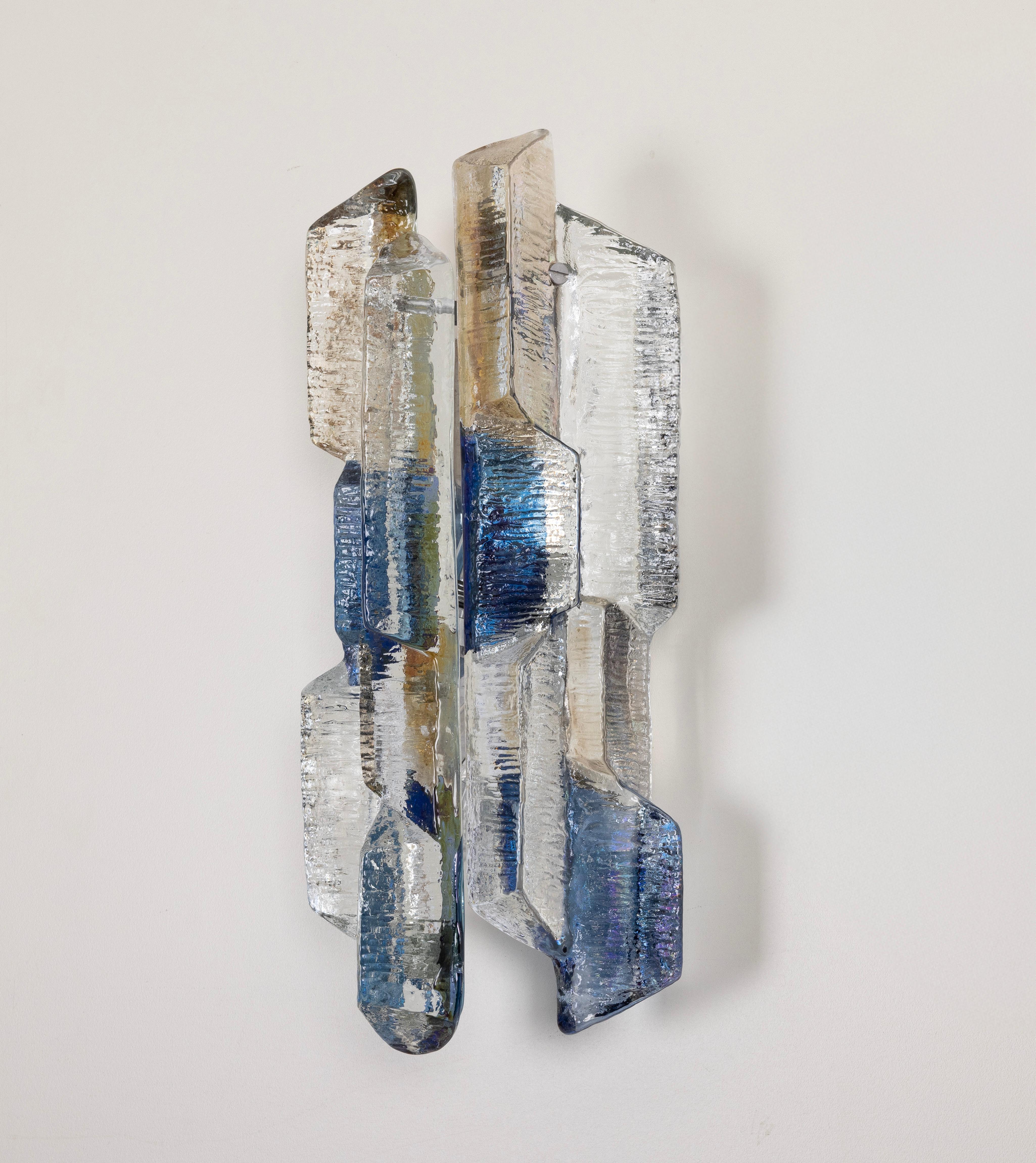 Mid-Century moderno 1 di 2 coppie di splendide grandi lampade a parete Kalmar Sconces, Austria, anni '70 in vendita