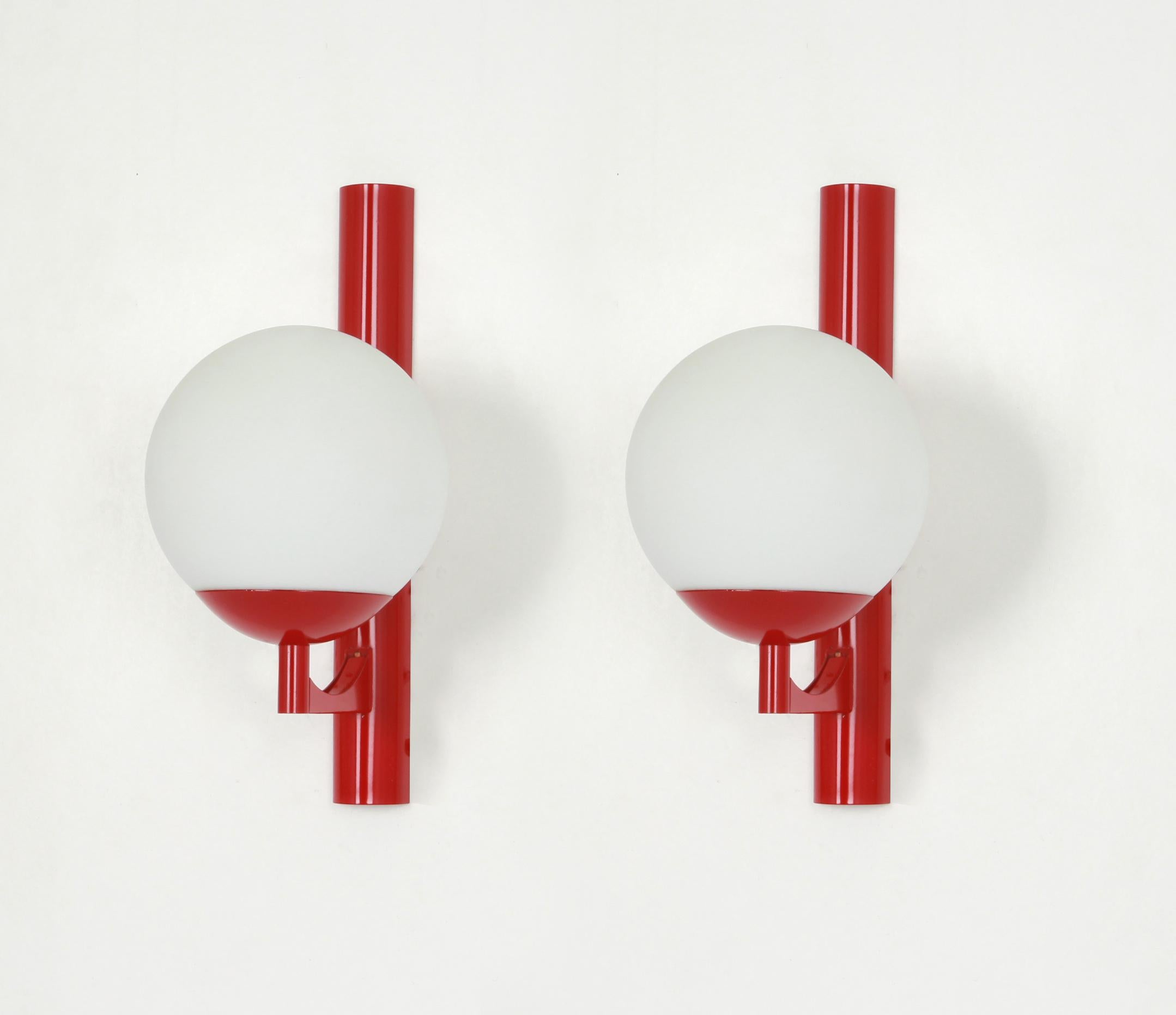 Nice pair of midcentury wall sconces with Opal glass piece, made by Richard Essig, Germany, manufactured, circa 1960-1969.

Each sconce needs one x E14 small bulbs
Light bulbs are not included. It is possible to install this fixture in all countries