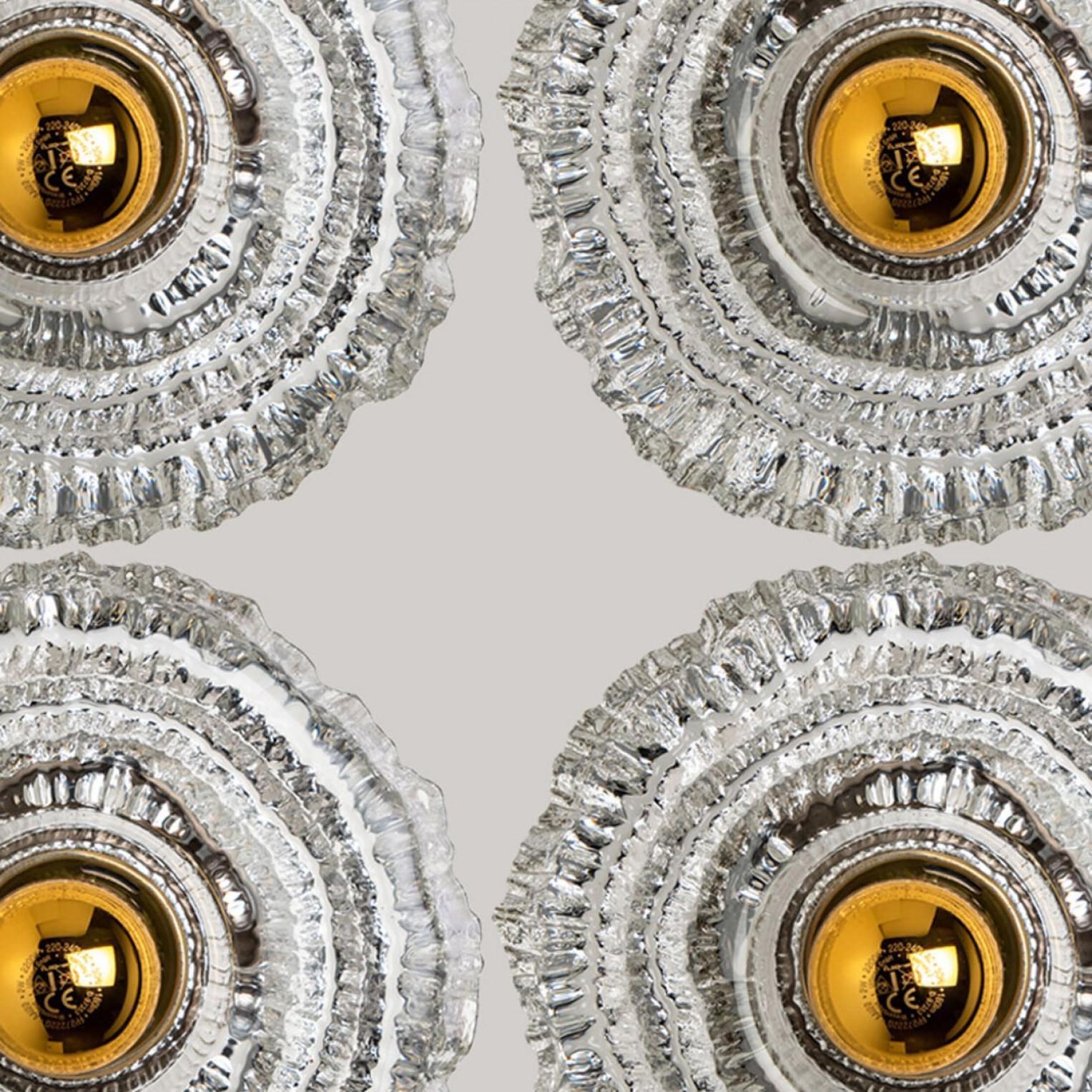 1 de 2 paires d'appliques/appliques rondes en verre doré par Peill & Putzler, 1970 en vente 2