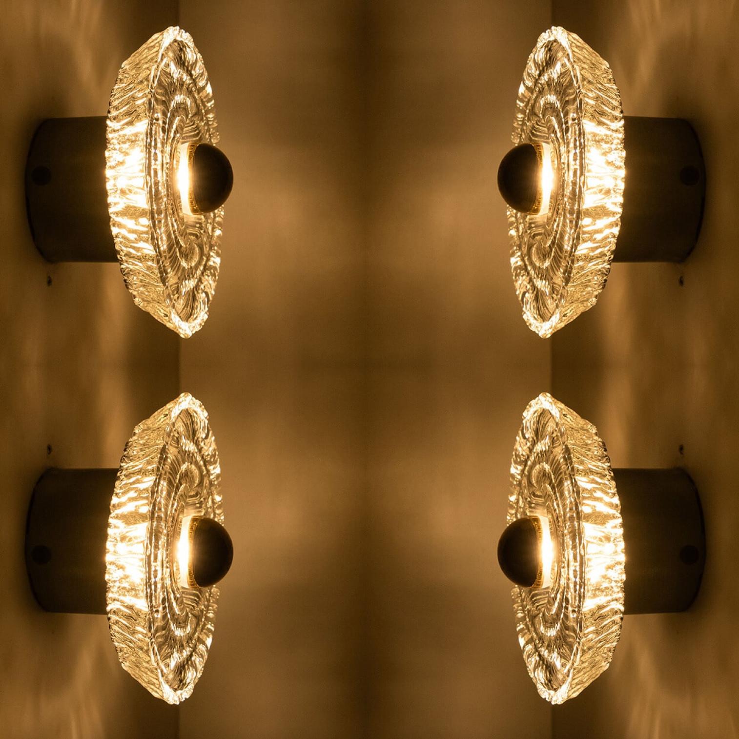 1 de 2 paires d'appliques/appliques rondes en verre doré par Peill & Putzler, 1970 en vente 8