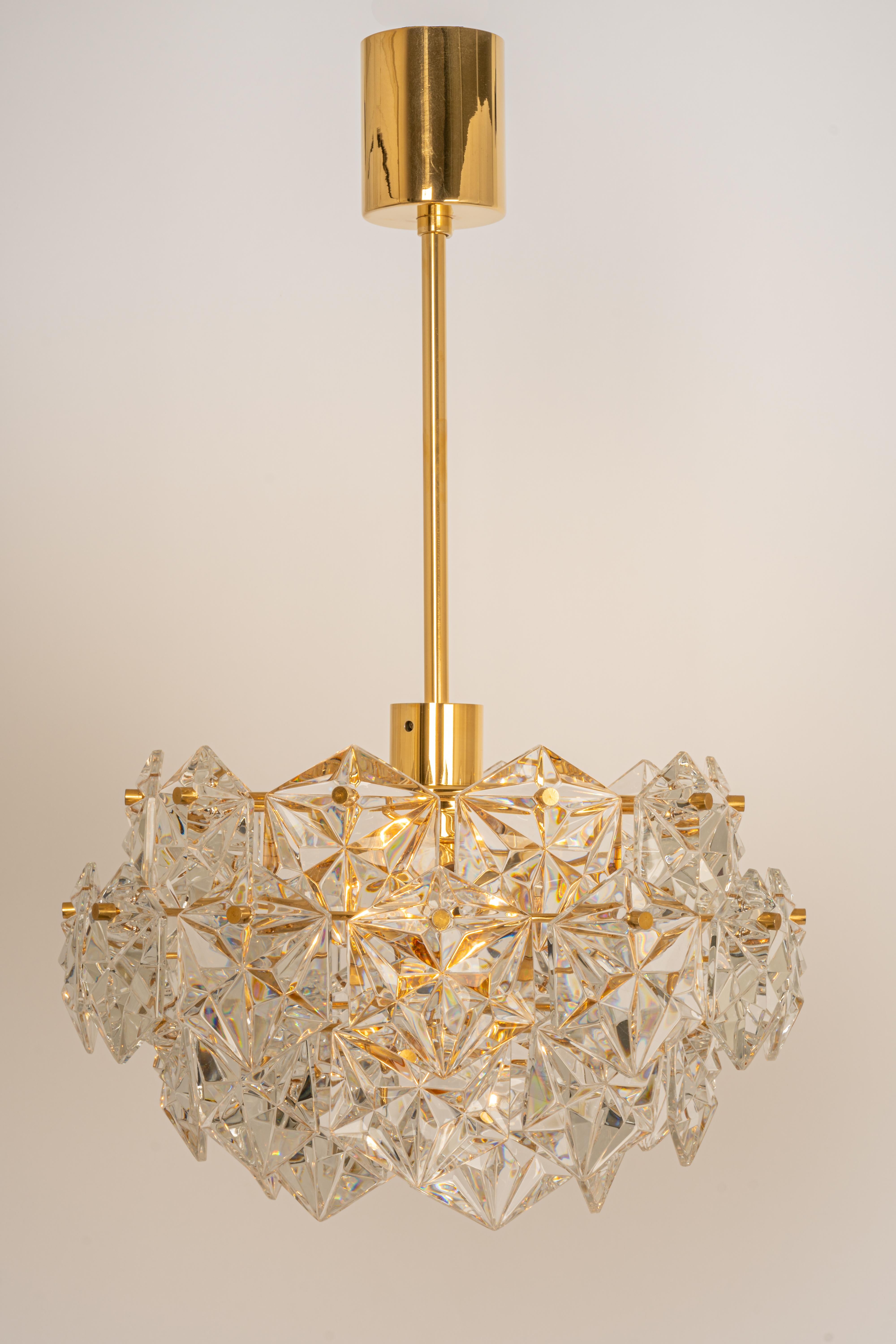 1 of 2 Petite Chandeliers, Brass and Crystal Glass by Kinkeldey, Germany, 1970s For Sale 5