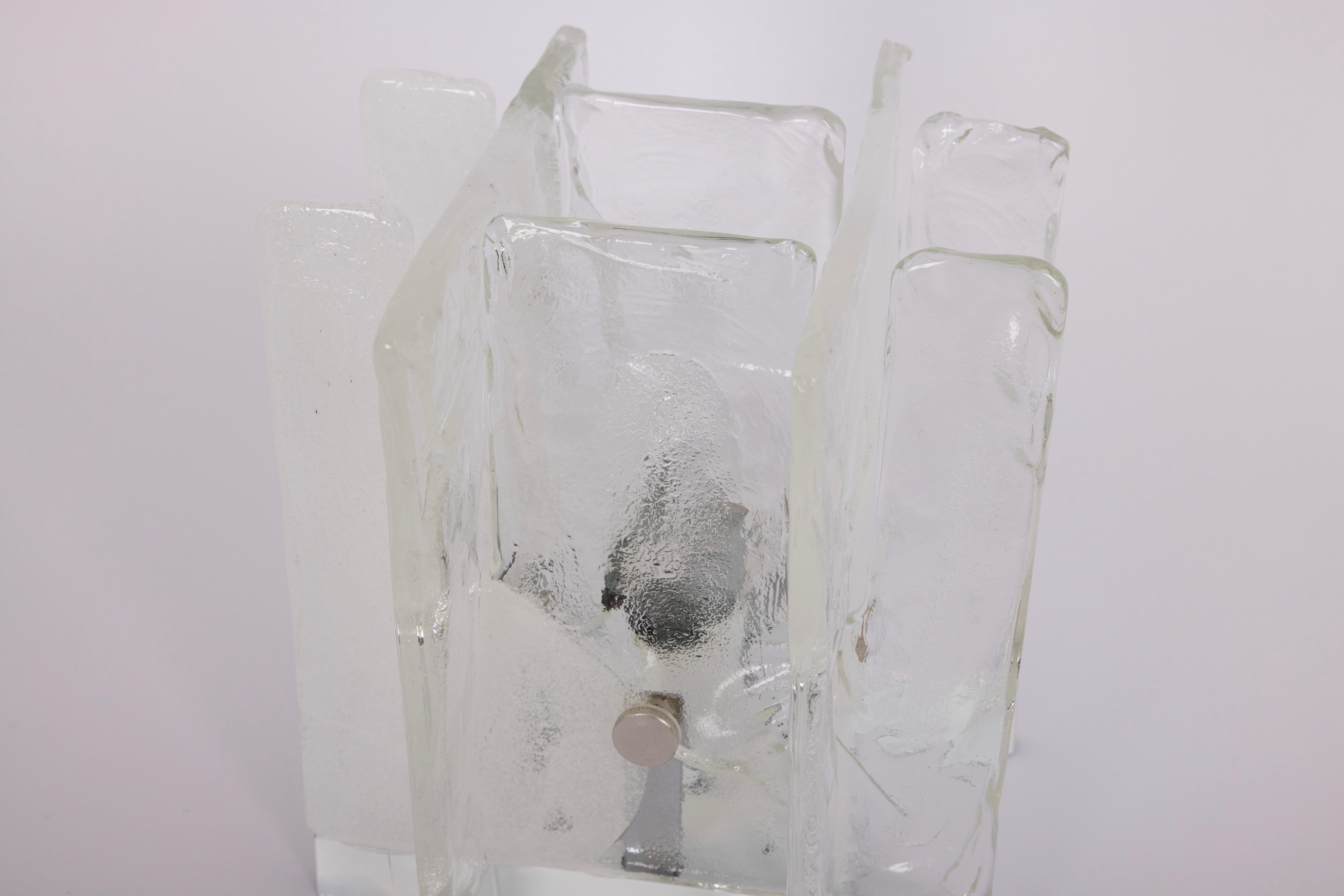 1 des 2 petites appliques en verre Design-Light par Carlo Nason pour Kalmar, années 1960 Bon état - En vente à Aachen, NRW