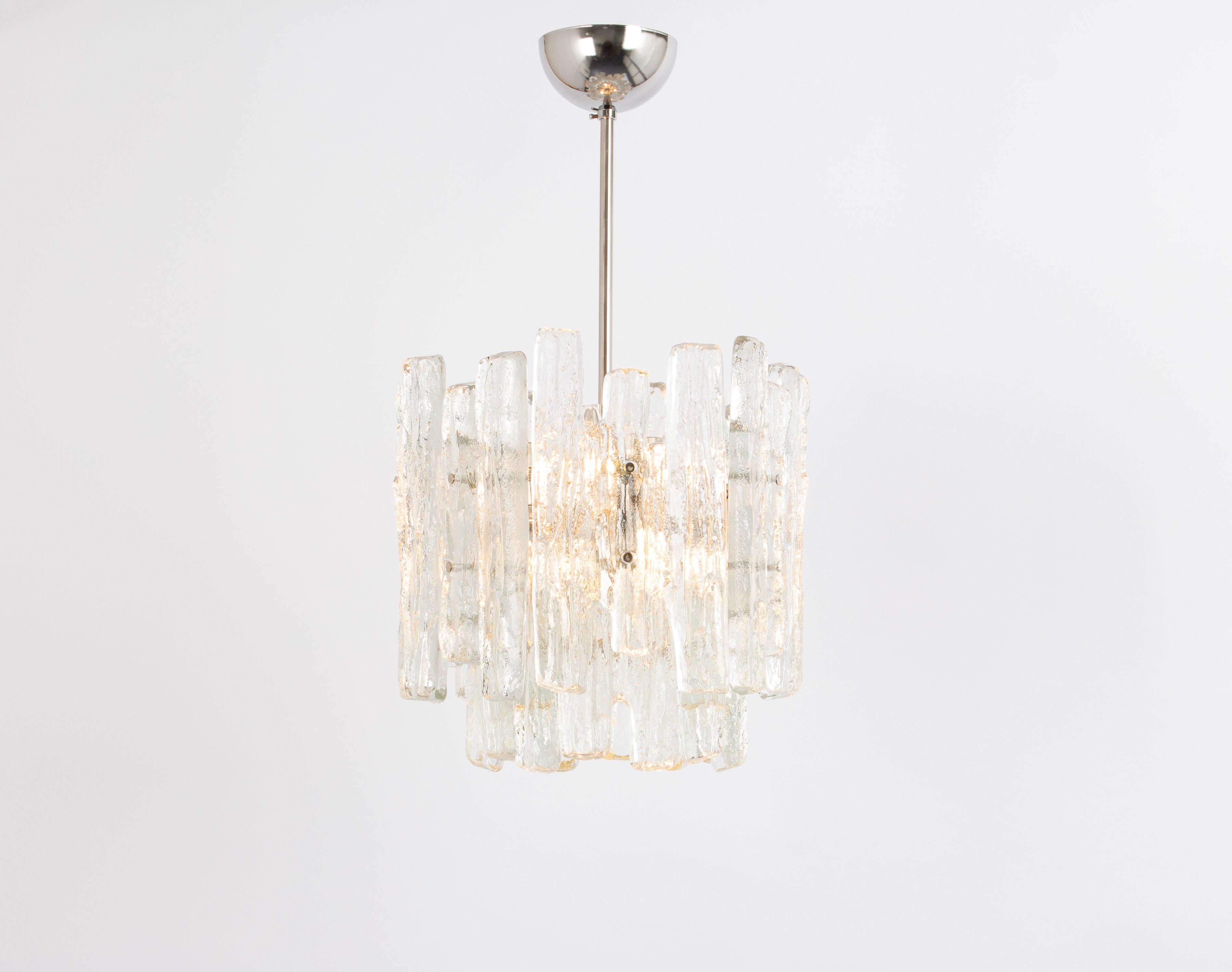 Mid-Century moderno 1 of 2 Lampadario Petite in vetro di Murano di Kalmar, Austria, anni '60 in vendita