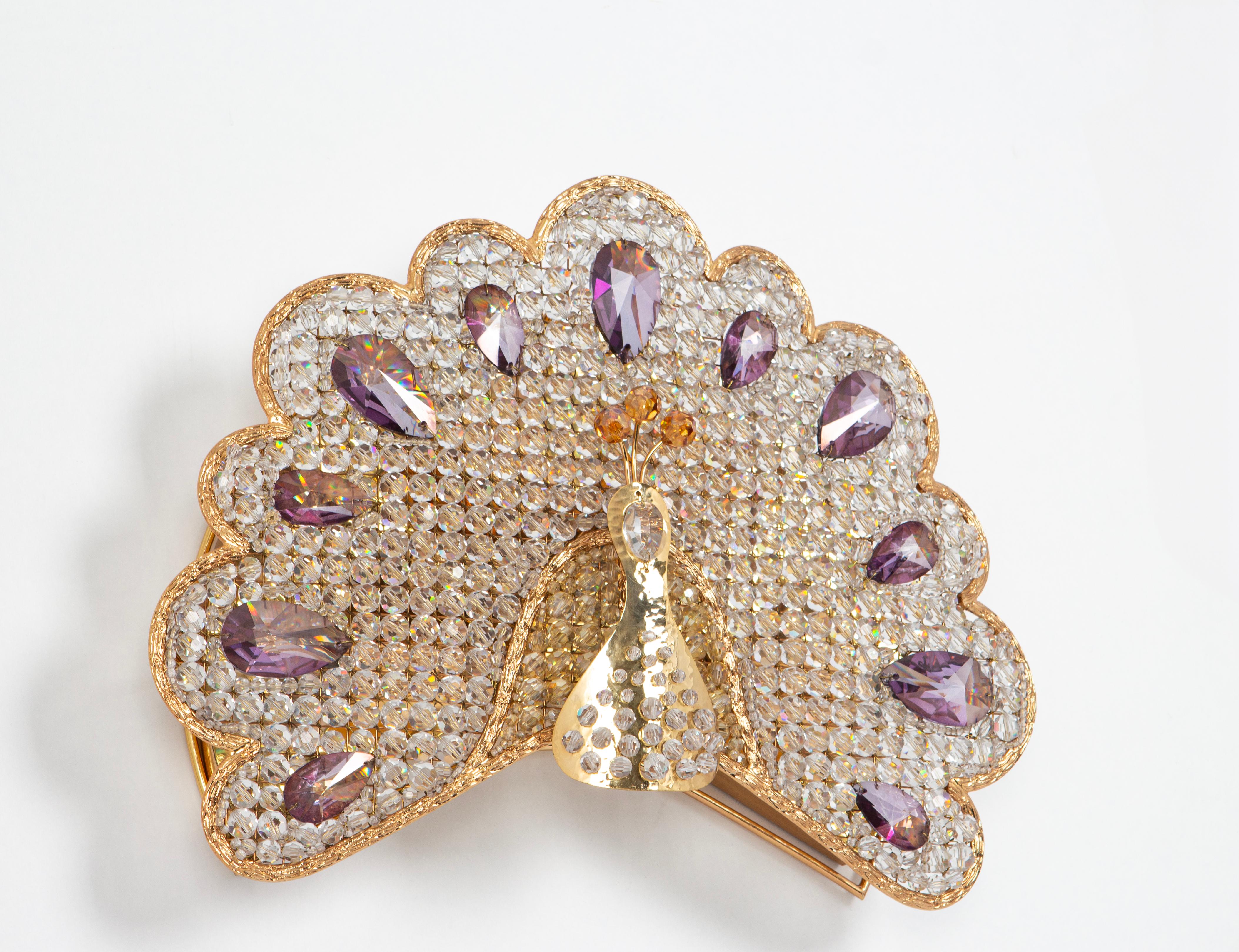 1 von 2 atemberaubenden Petite goldenen Wandleuchtern, hergestellt von Palwa, Deutschland, ca. 1960-1969. Hunderte von Kristallgläsern auf einem vergoldeten Messingrahmen.
Das Beste aus den 1960er Jahren aus Deutschland.
Erstaunlich seltene