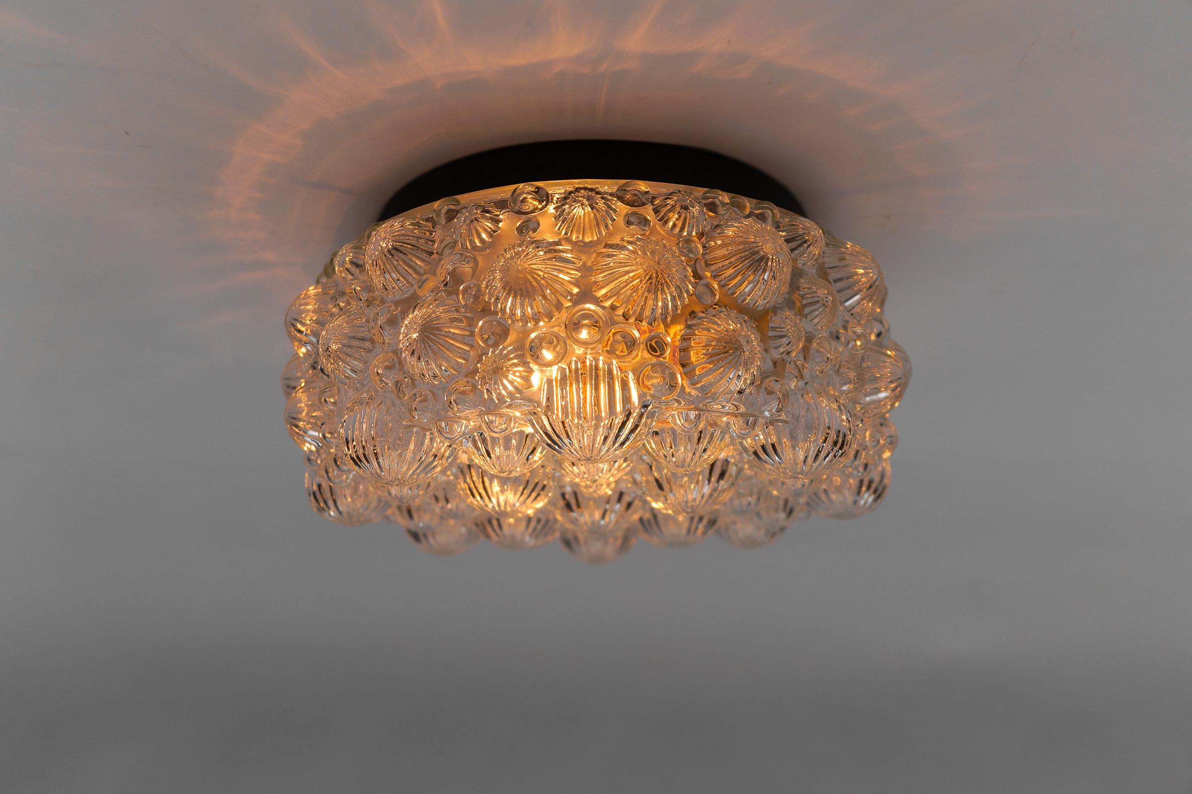 1. of 2 Round Mid-Century Modern 3D Fossil Shell Shape Flush Mount Lamp, 1960s For Sale 4