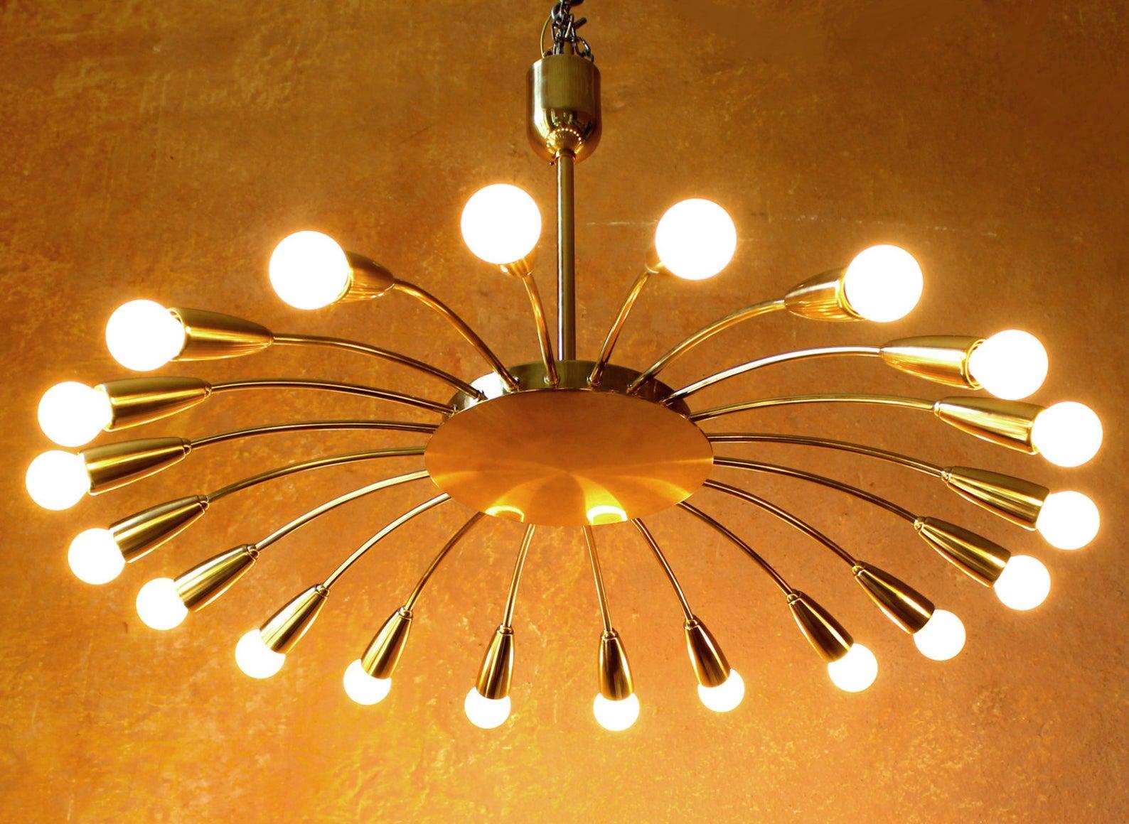 1 of 2 Spider Lights Chandelier, Italy, 1950s In Good Condition For Sale In Berlin, BE
