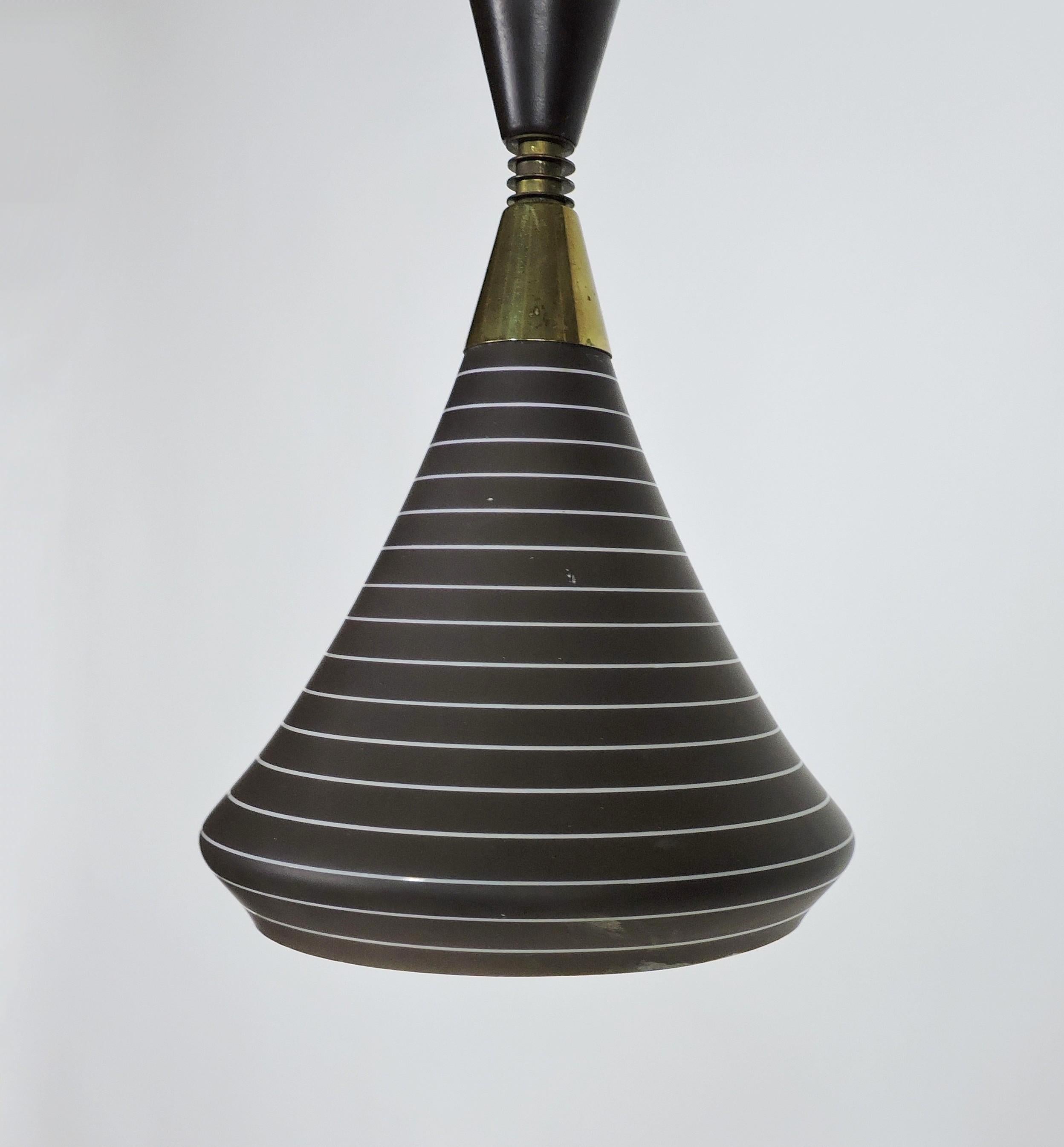 1 of 2 Stilnovo Style Mid Century Modern Glass and Brass Pendant Lights For Sale 4