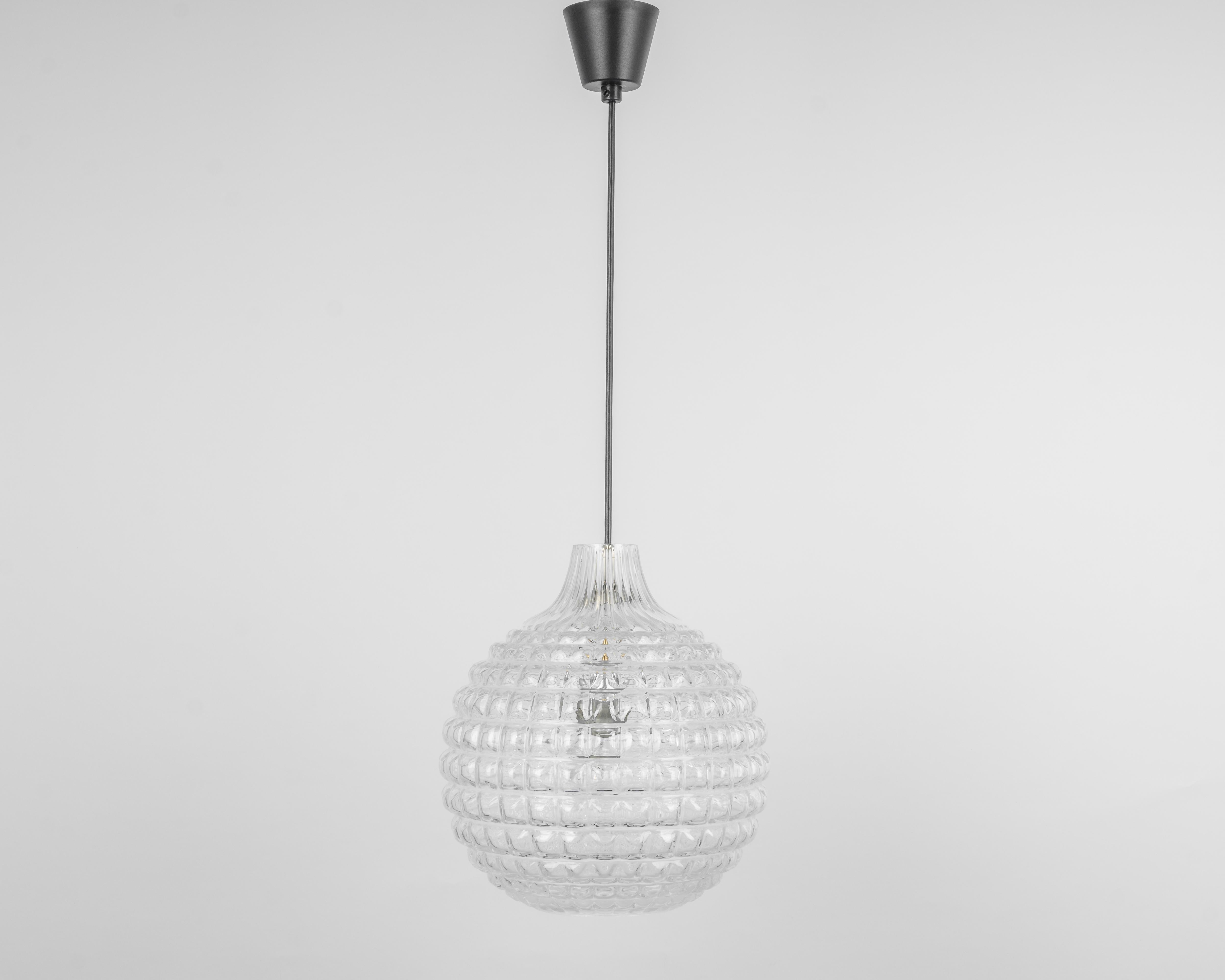 1 of 2 Stunning Crystal Glass Pendant Light, Peill & Putzler, Germany, 1970s For Sale 4