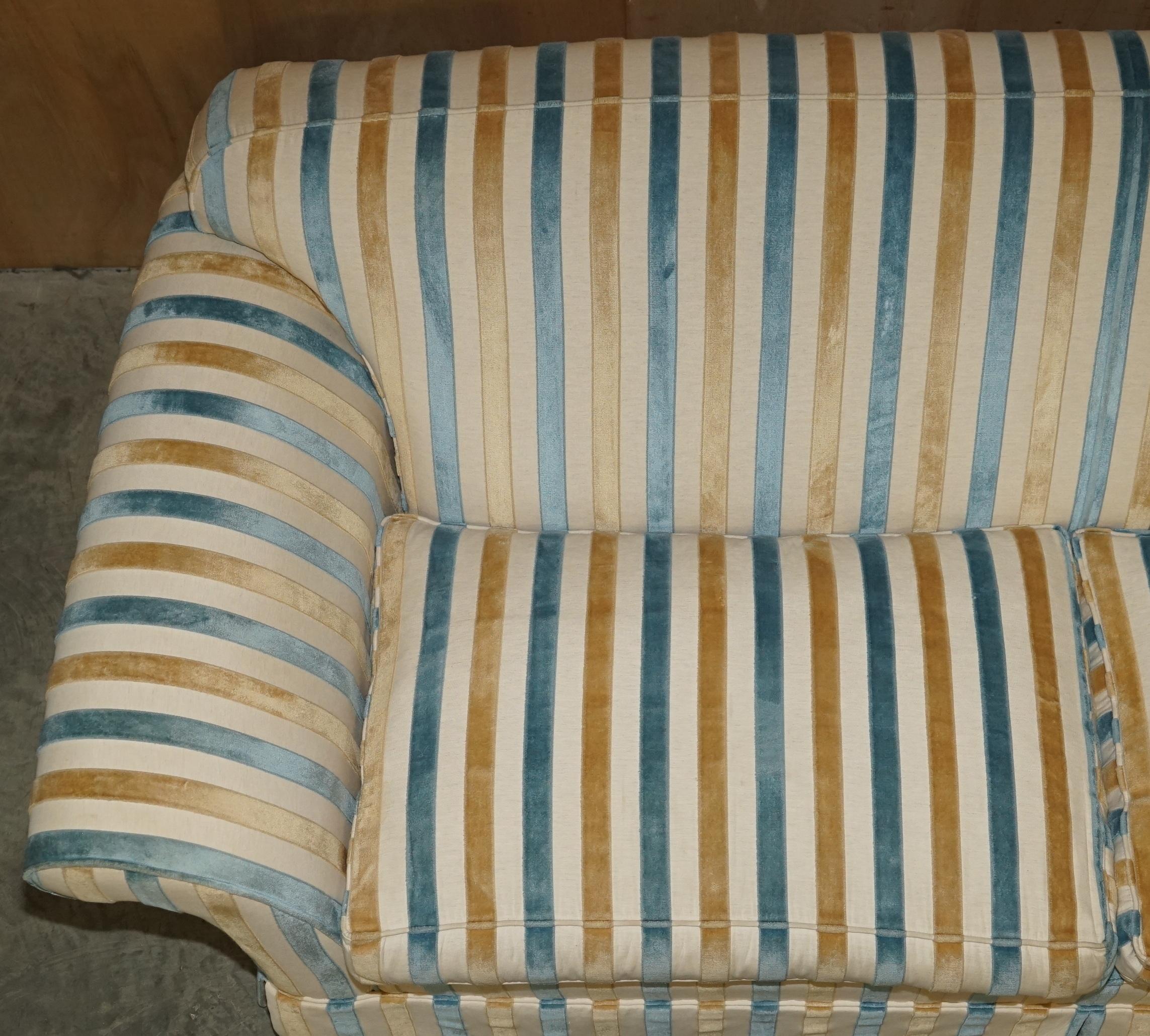1 OF 2 STUNNING MULBERRY HOME DESIGNER CONTEMPORARY STRIPED THREE SEATER SOFAs For Sale 4