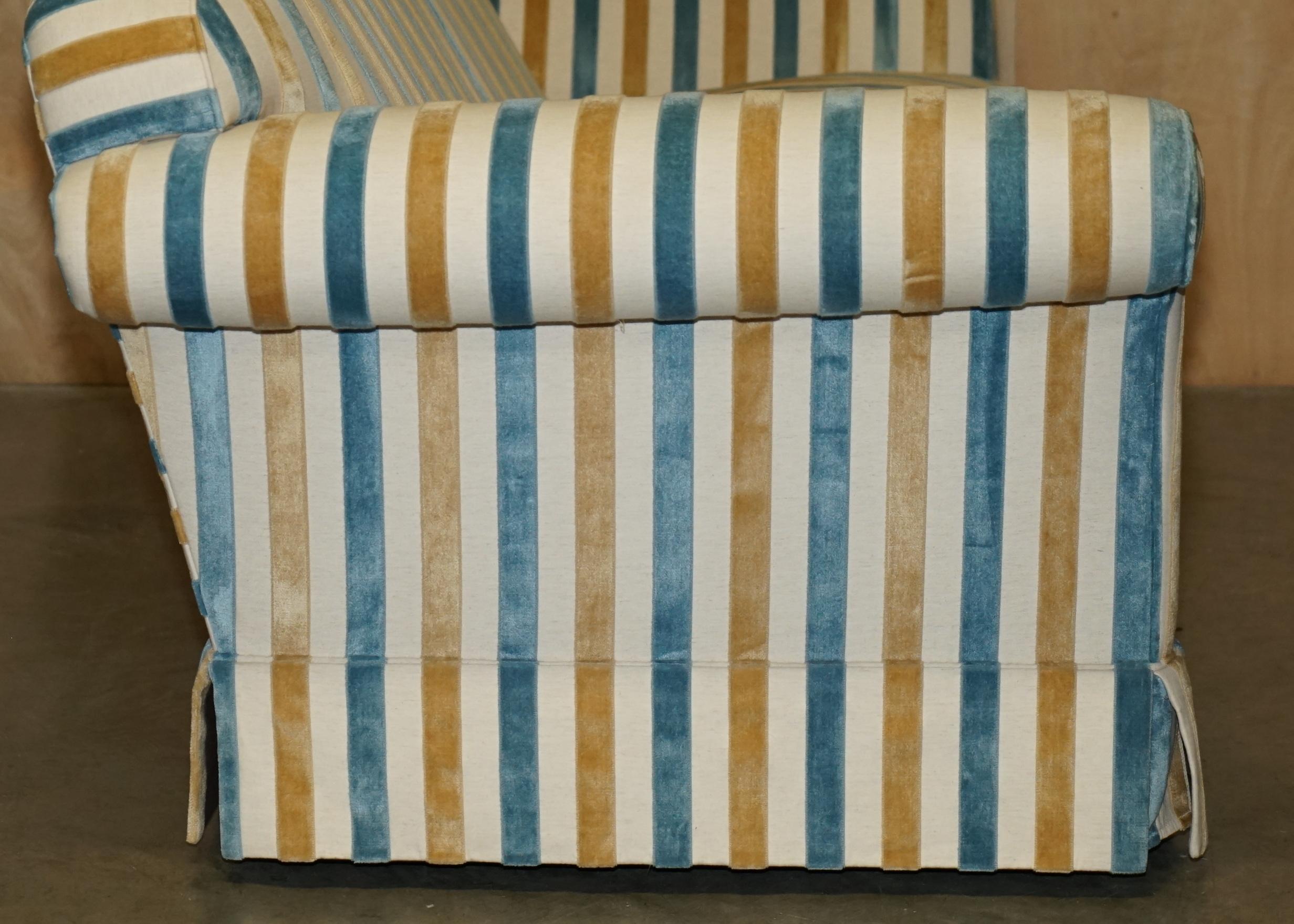 1 OF 2 STUNNING MULBERRY HOME DESIGNER CONTEMPORARY STRIPED THREE SEATER SOFAs For Sale 8