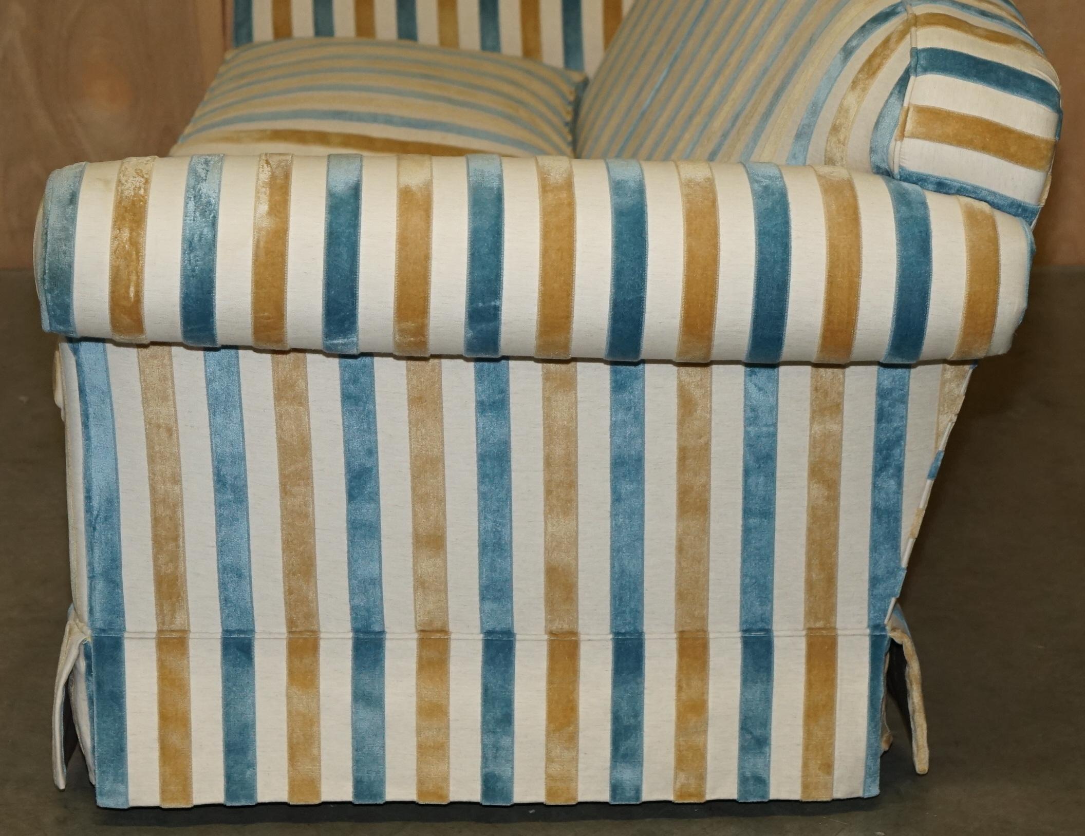 1 OF 2 STUNNING MULBERRY HOME DESIGNER CONTEMPORARY STRIPED THREE SEATER SOFAs For Sale 10