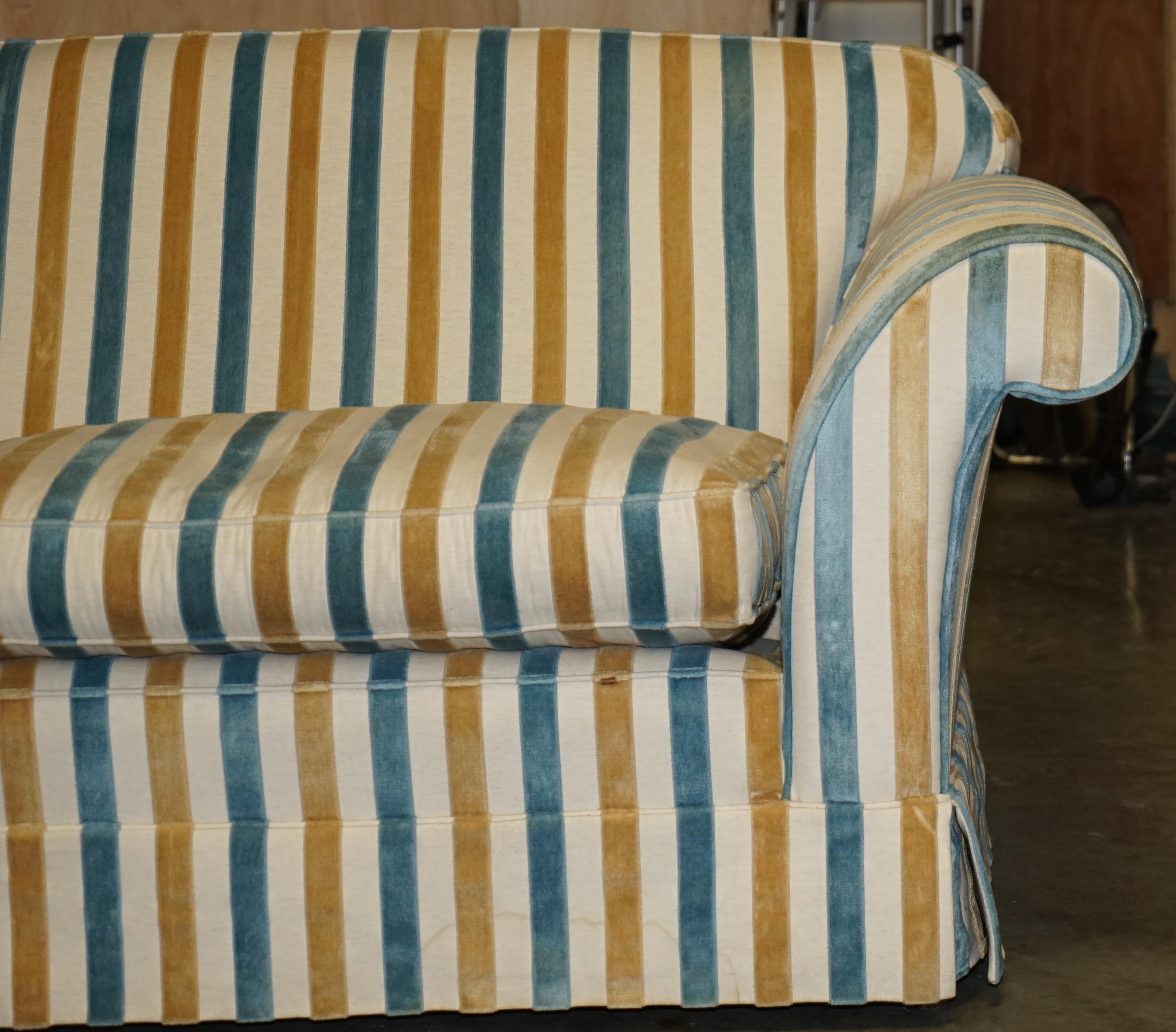 1 OF 2 STUNNING MULBERRY HOME DESIGNER CONTEMPORARY STRIPED THREE SEATER SOFAs For Sale 11