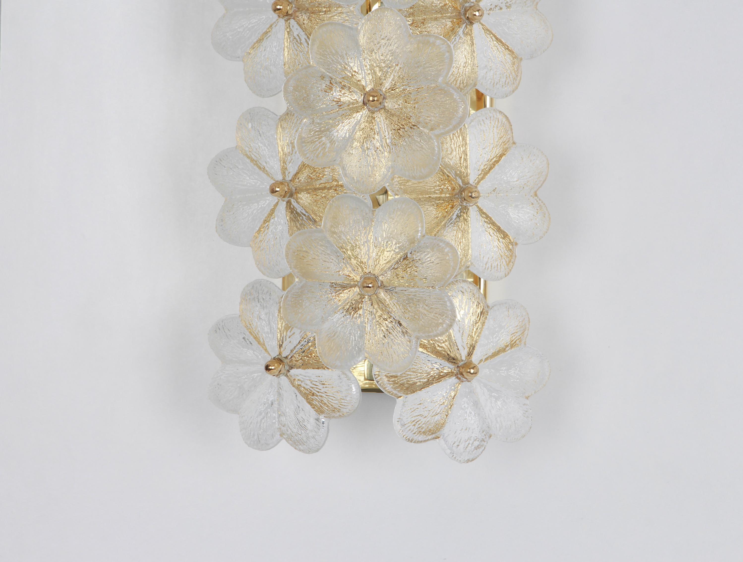 Verre de Murano 1 de 2 superbes appliques à fleurs en verre de Murano par Ernst Palme, Allemagne, années 1970 en vente