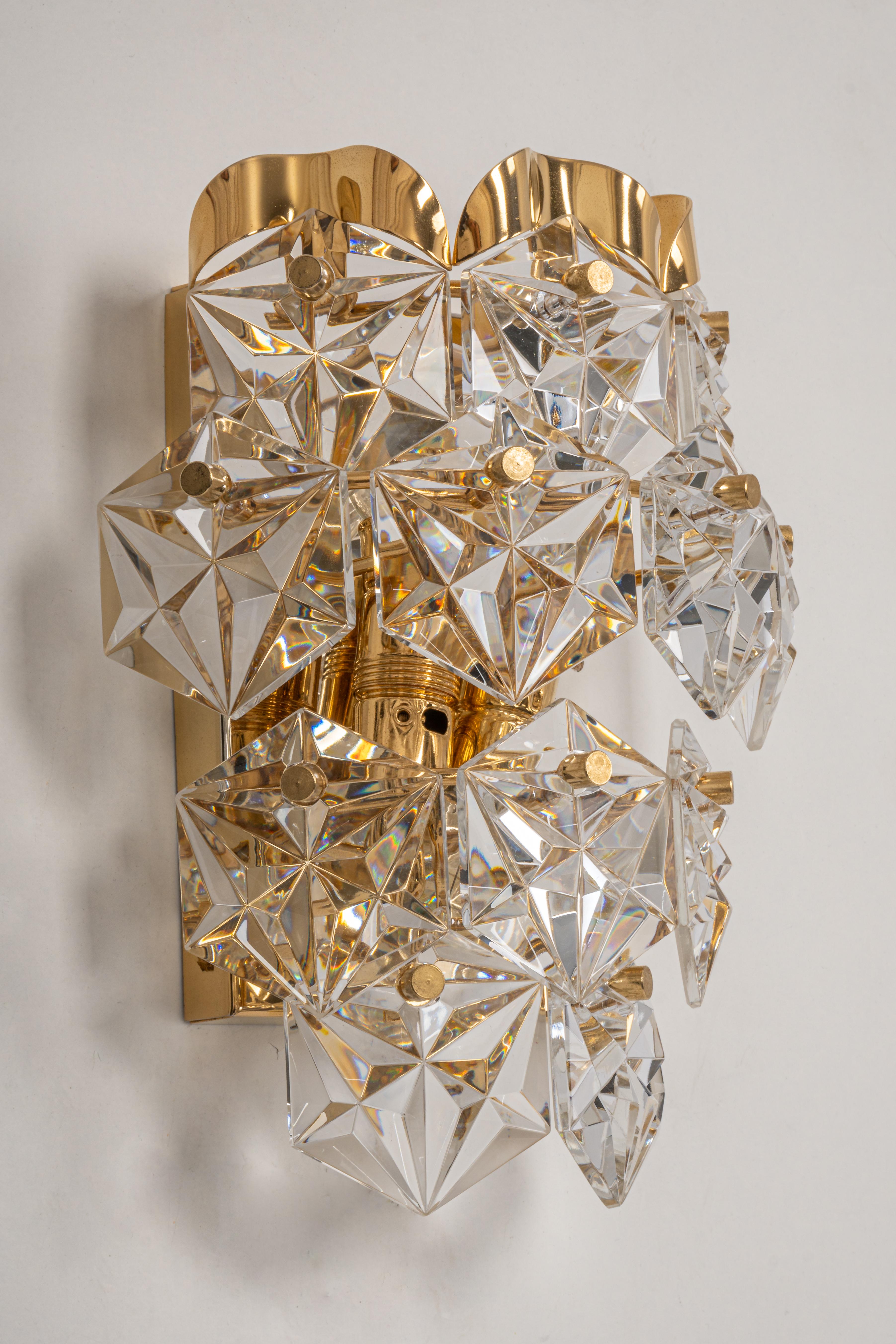 1 of 4 Stunning Pair of Crystal Sconces by Kinkeldey, Germany, 1970s In Good Condition For Sale In Aachen, NRW