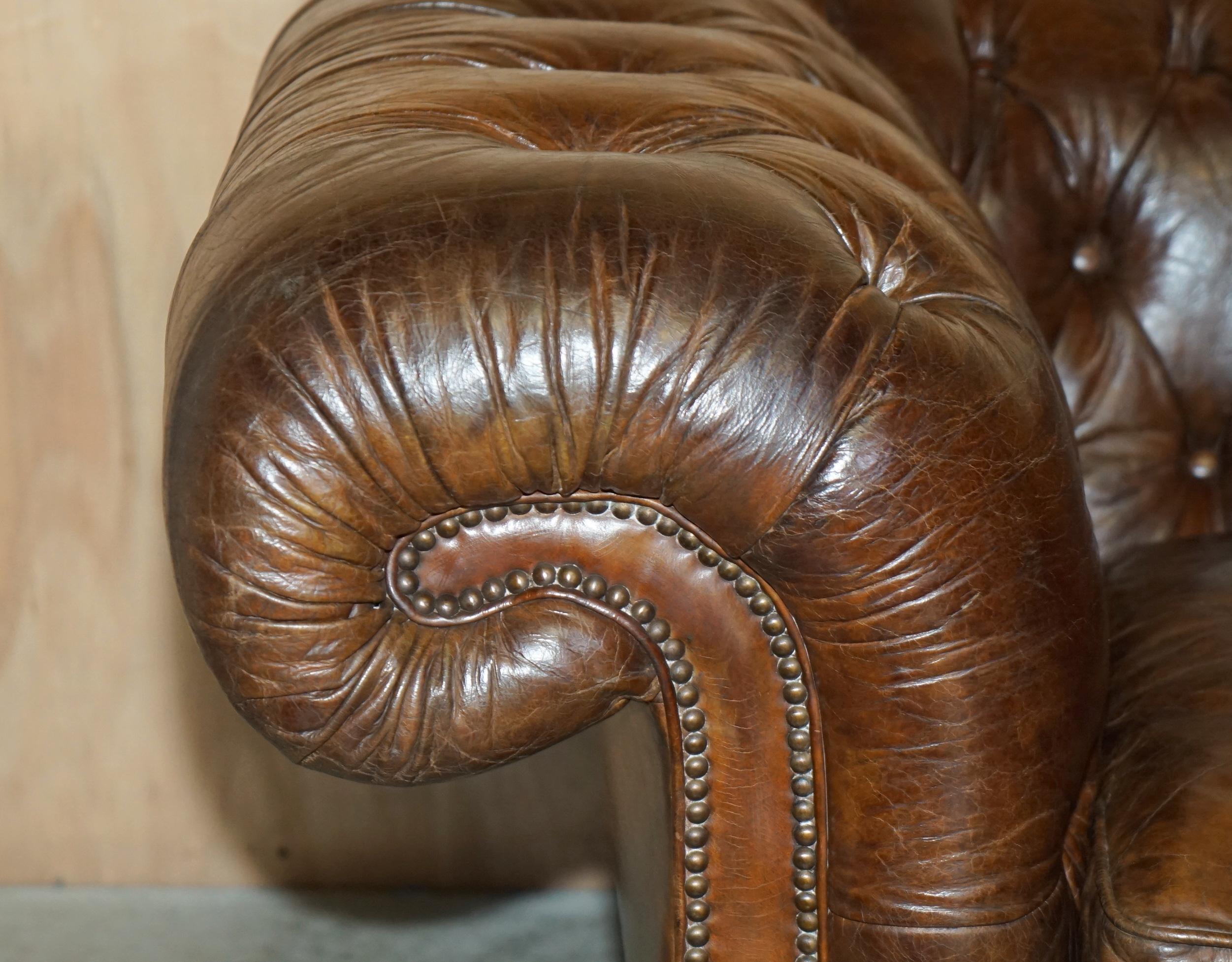 English 1 OF 2 TIMOTHY OULTON HERiTAGE BROWN VINTAGE LEATHER CHESTERFIELD HALO SOFAS For Sale