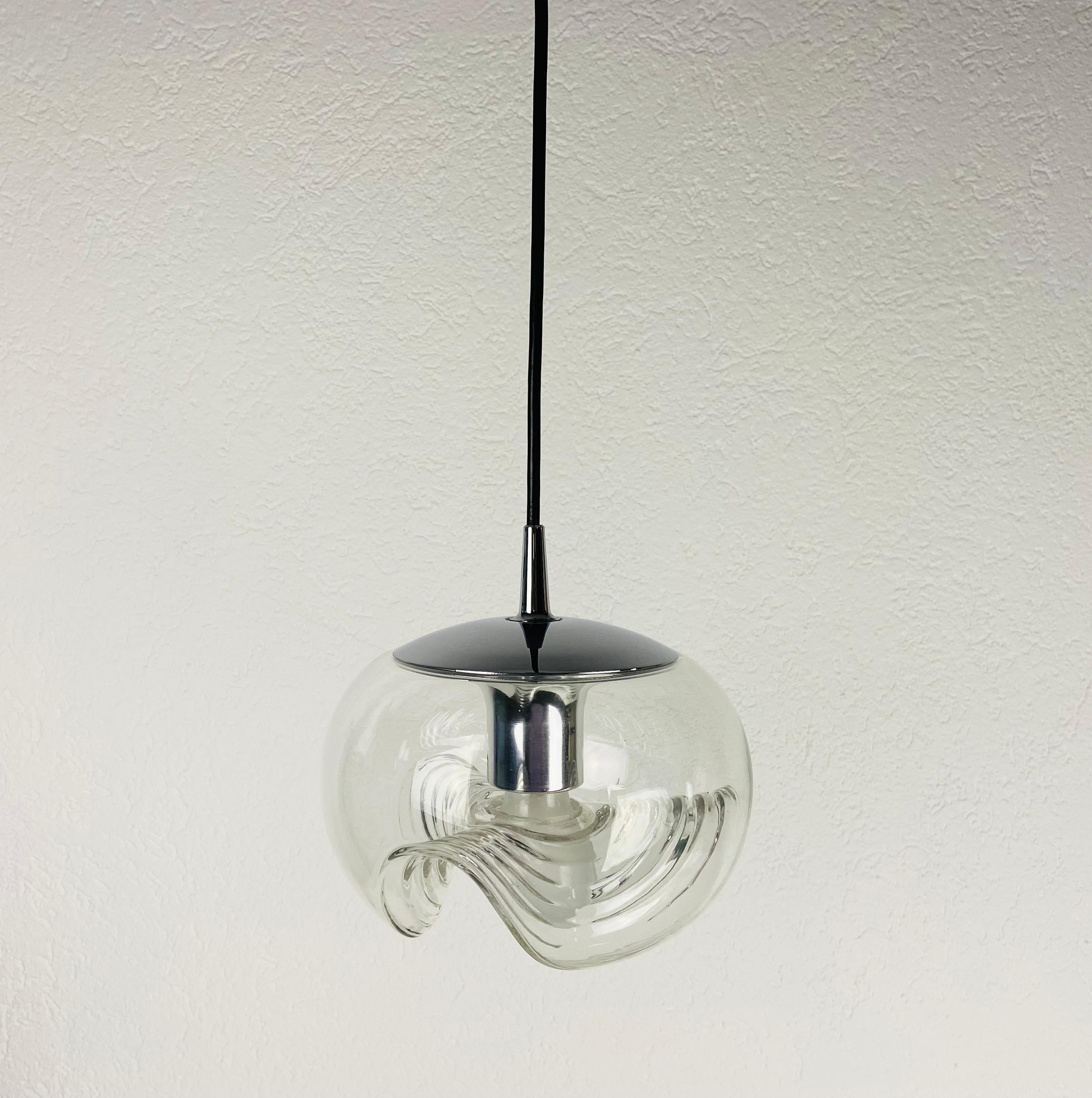 Transparent Glass Pendant Lamp by Koch & Lowy for Peill and Putzler, 1960 In Good Condition For Sale In Hagenbach, DE