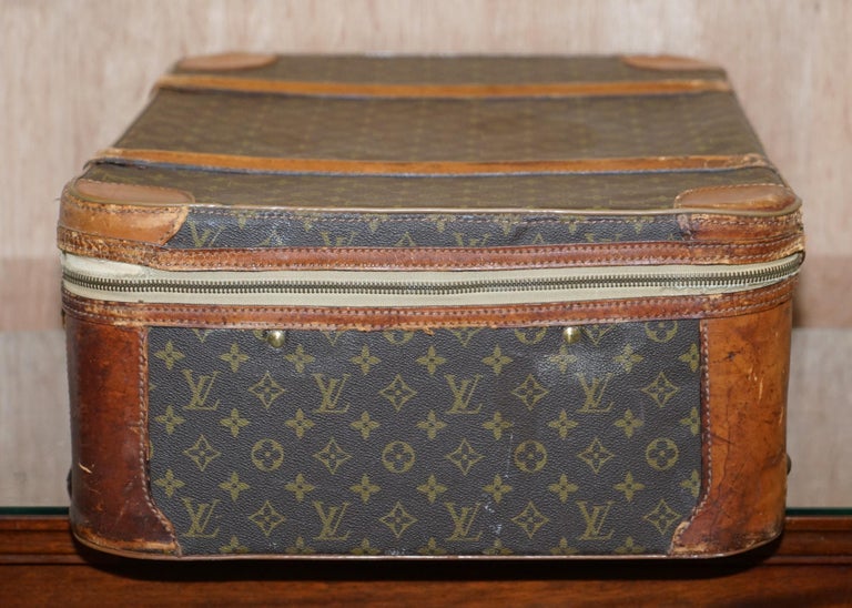 1 of 2 Vintage Brown Leather Louis Vuitton Strapped Bronze Monogram Suitcases For Sale 7
