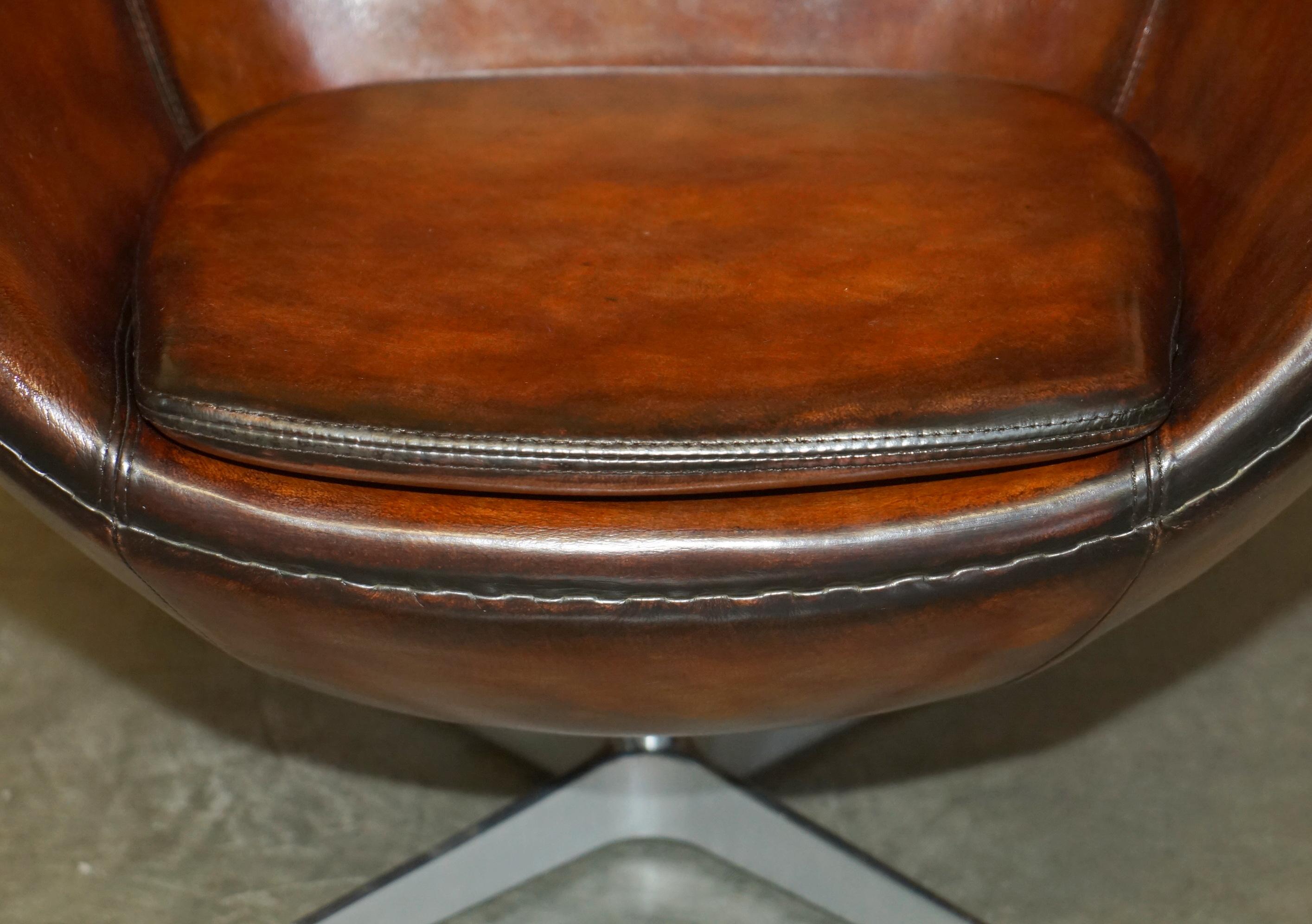 1 of 2 Vintage Fully Restored Fritz Hansen Style Egg Chair Whisky Brown Leather For Sale 4