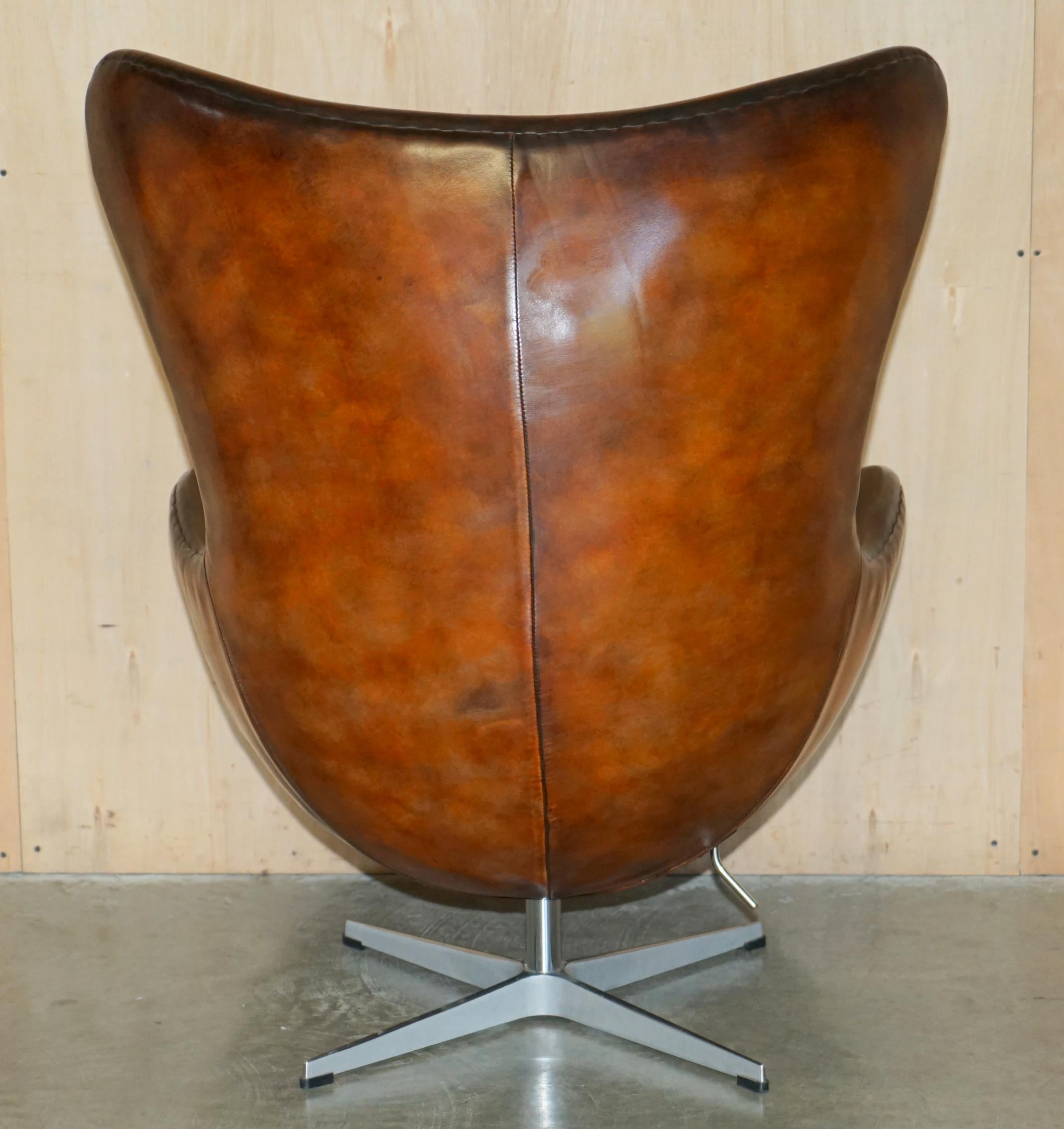 1 of 2 Vintage Fully Restored Fritz Hansen Style Egg Chair Whisky Brown Leather For Sale 8