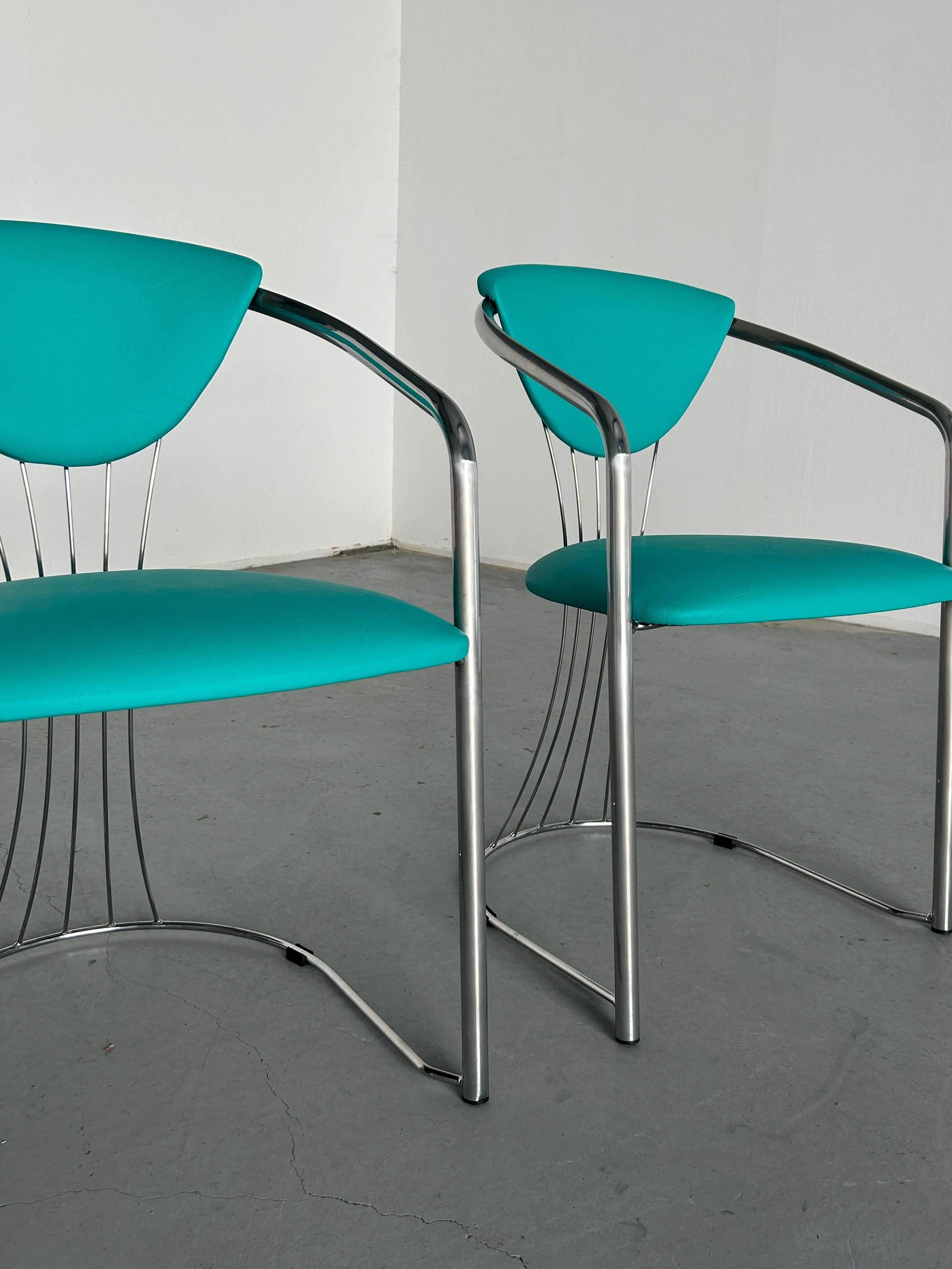 1 de 2 chaises de salle à manger vintage en acier et faux cuir vert menthe par Effezeta, années 90 en vente 3