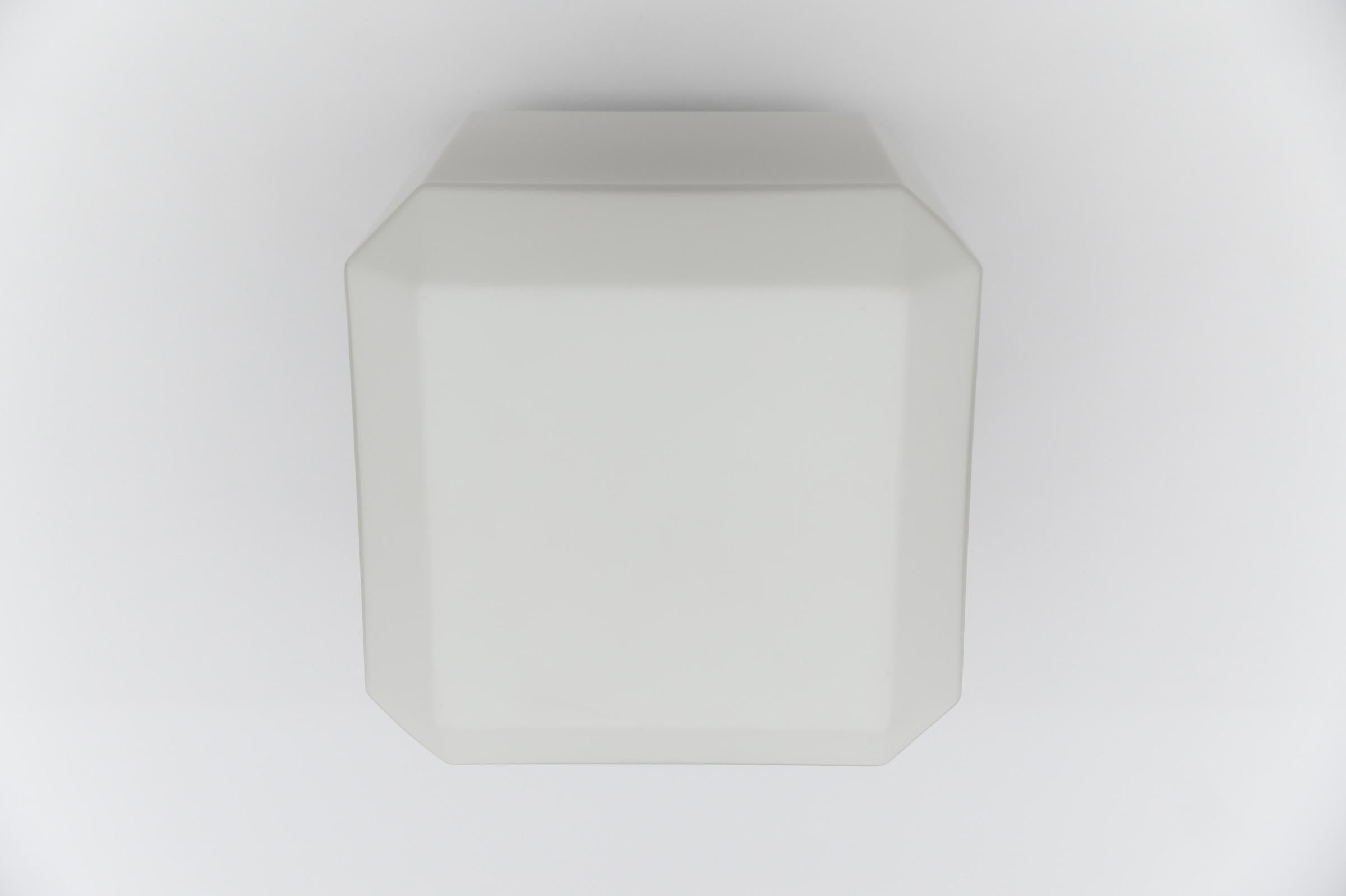 1. de 20 Cube en verre opalin, 1960 Allemagne en vente 7