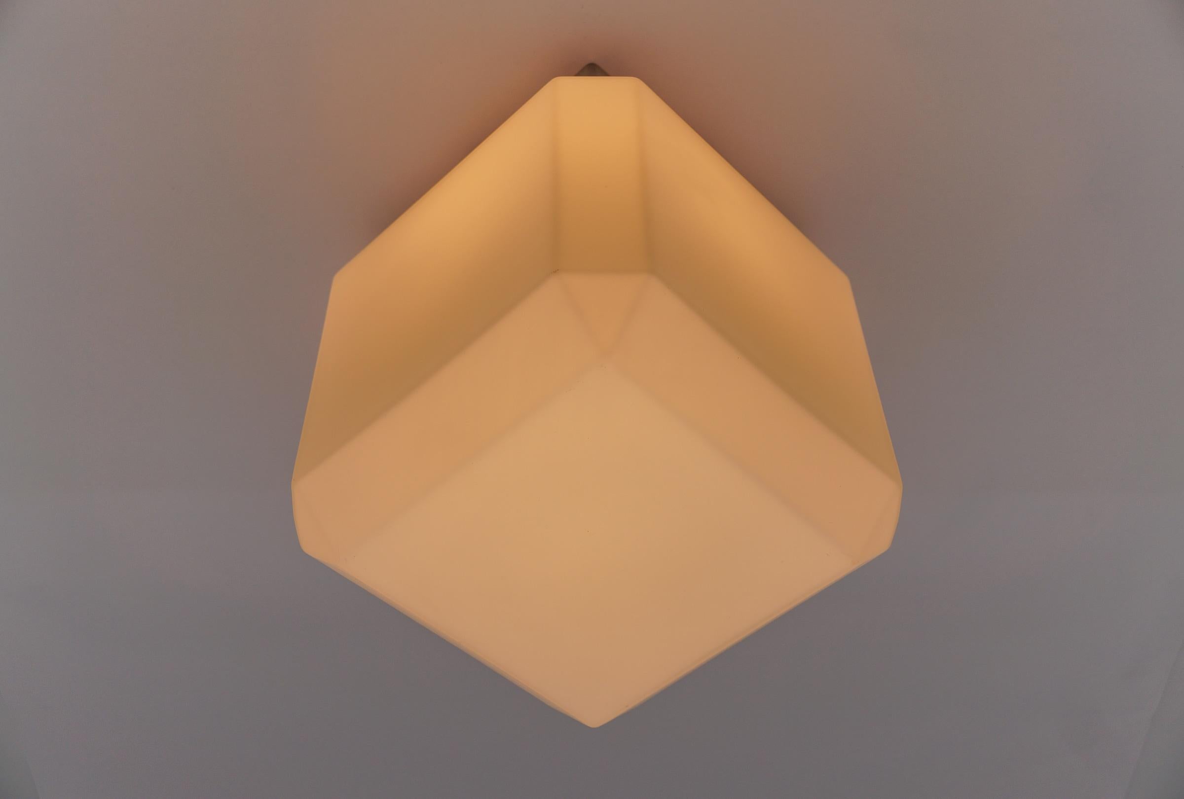 1. de 20 Cube en verre opalin, 1960 Allemagne en vente 8