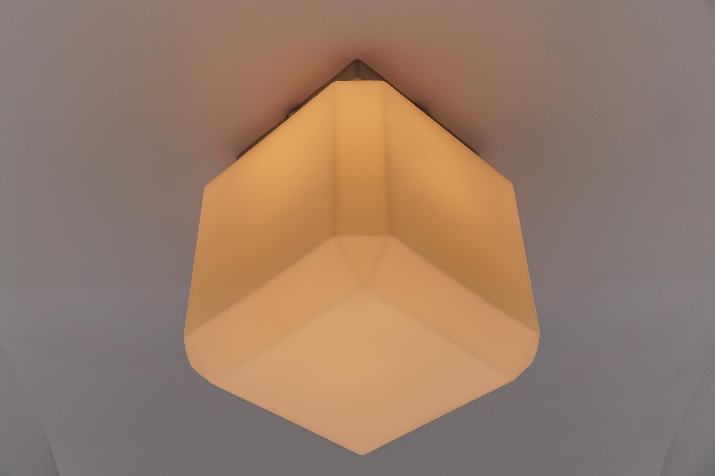 1. de 20 Cube en verre opalin, 1960 Allemagne Bon état - En vente à Nürnberg, Bayern