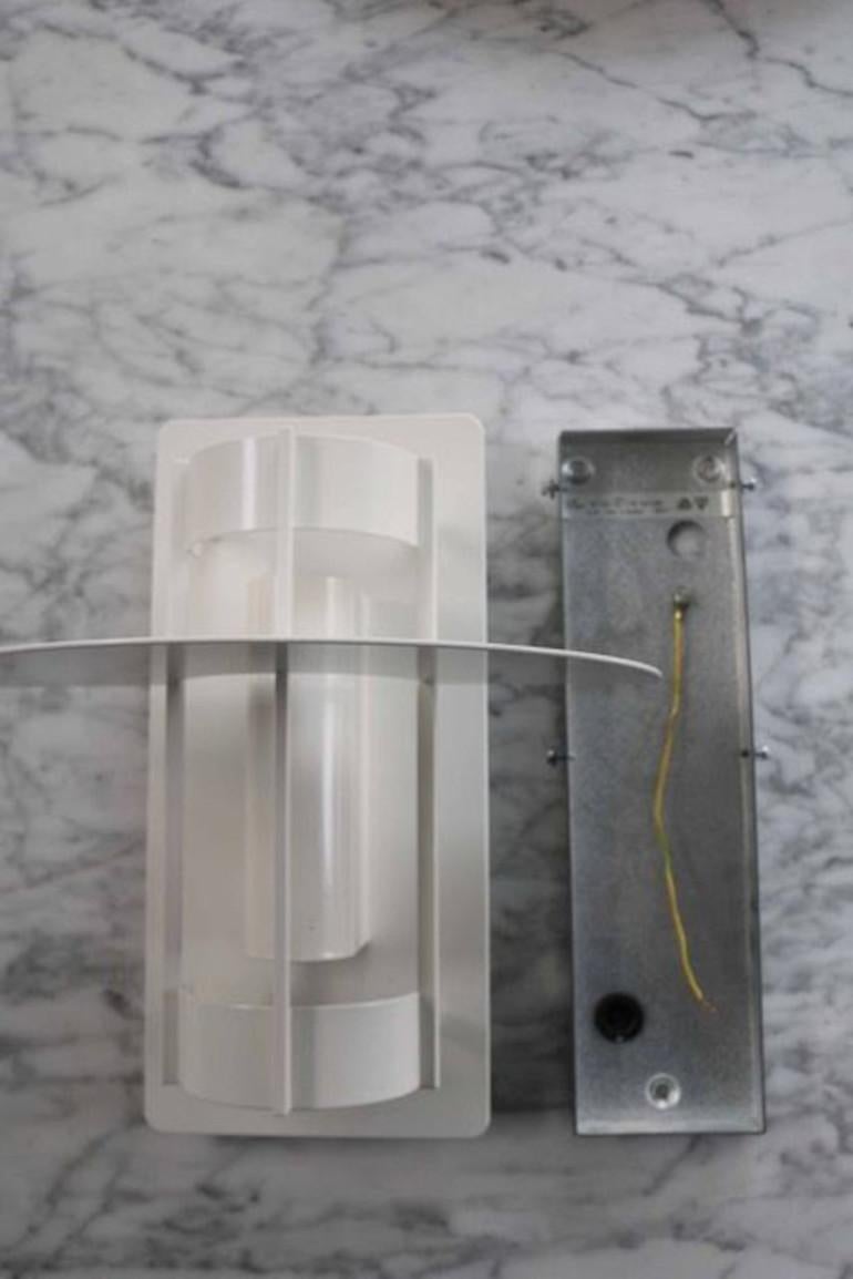 1 de 24 Lámparas de pared Louis Poulsen Saturn de Joachim Lepper en Bueno estado para la venta en Berlin, BE