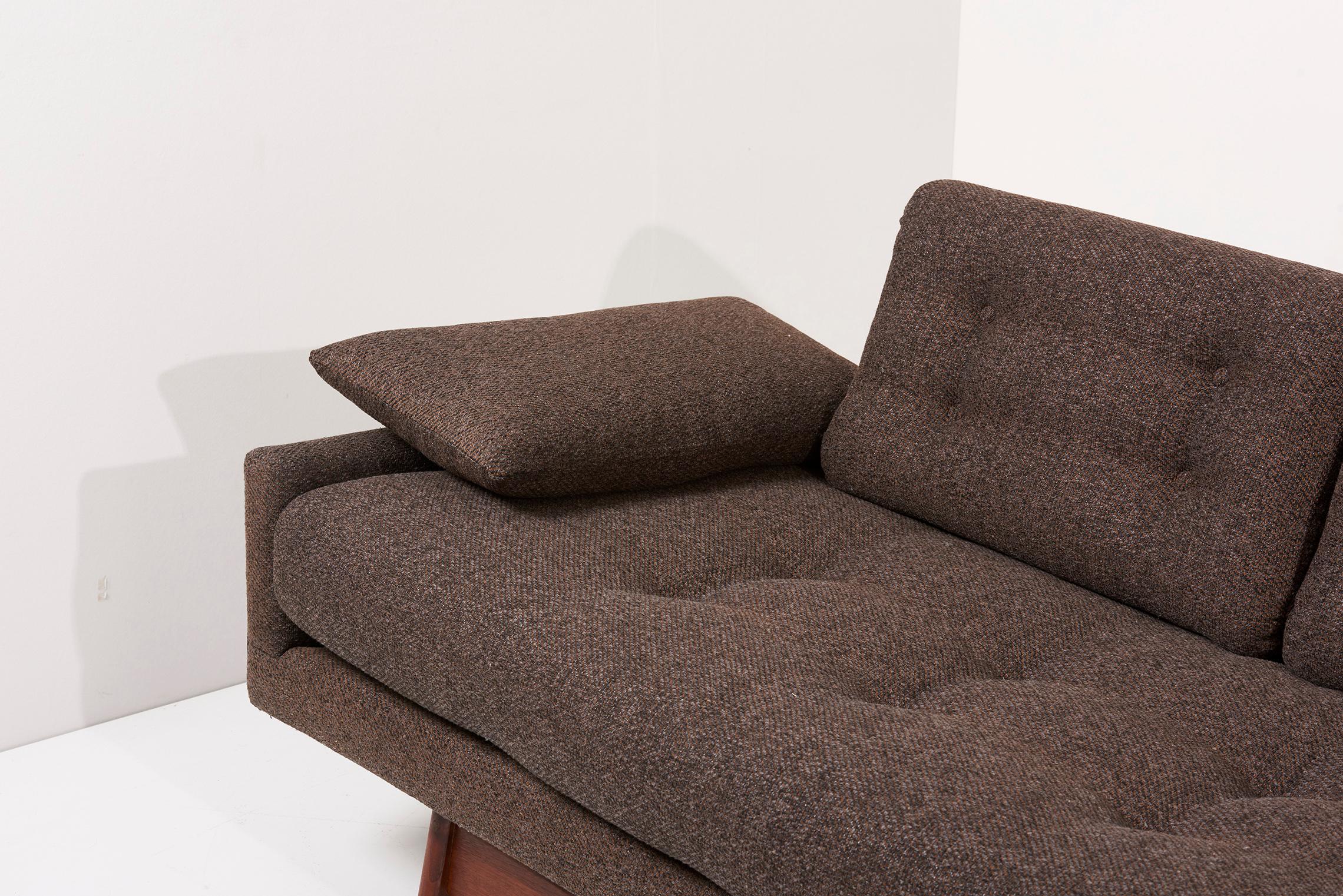 Adrian Pearsall 'Gondola Sofa' in Brown Fabric for Craft Associates, USA, 1950s For Sale 3