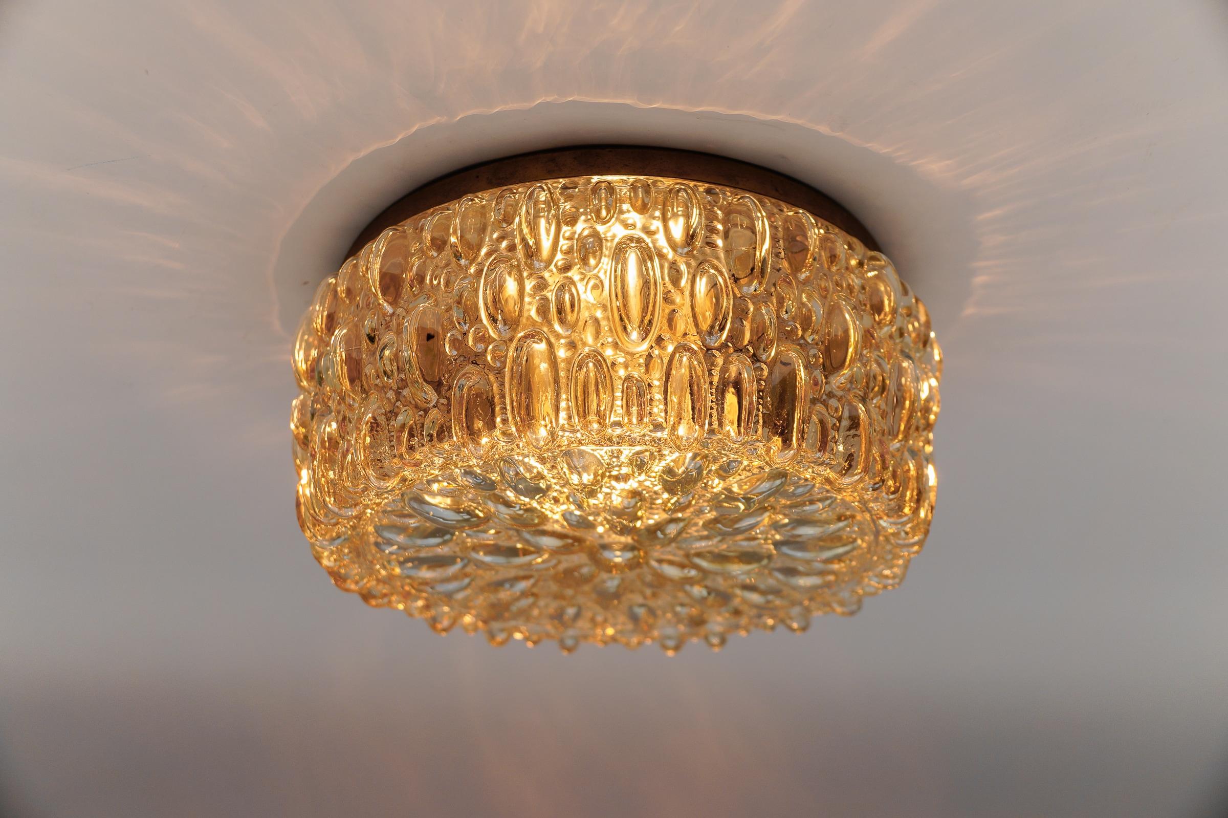 Tedesco Lampada da parete/applique in vetro a bolle d'ambra di Limburg, Germania anni '60 in vendita