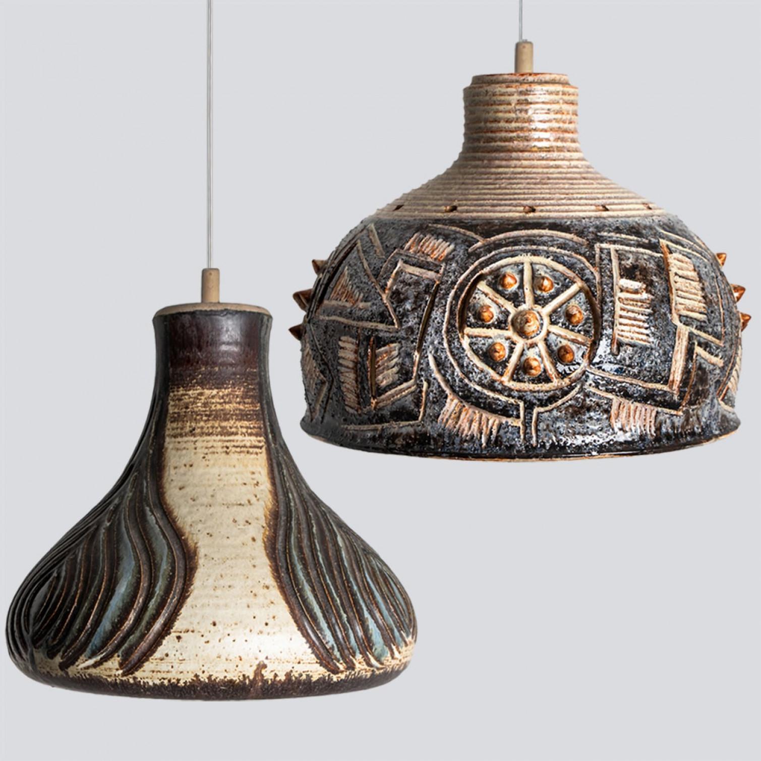 1 di 3 Lampade a sospensione in ceramica blu avorio antracite, Danimarca, 1970 in vendita 4