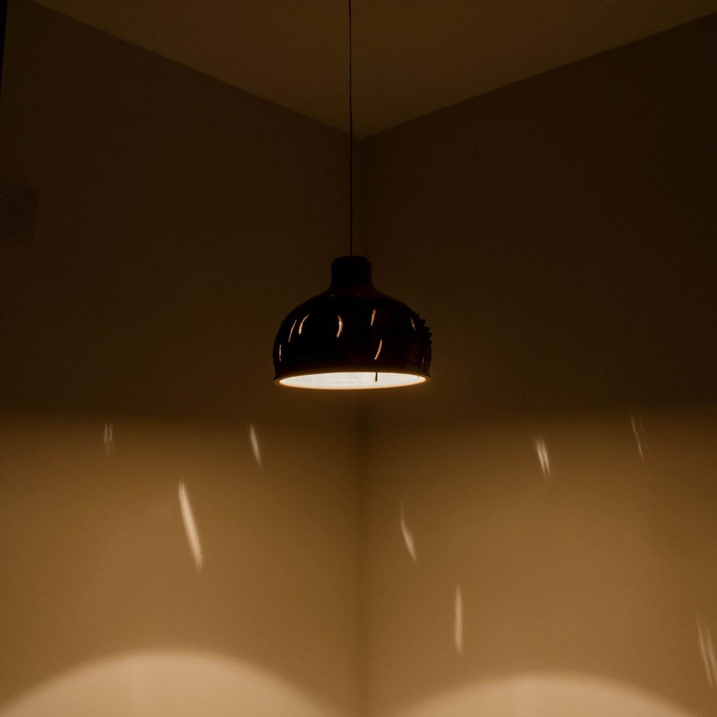 1 of 3 Anthracite Yvory Blue Ceramic Pendant Lights, Denmark, 1970 For Sale 6