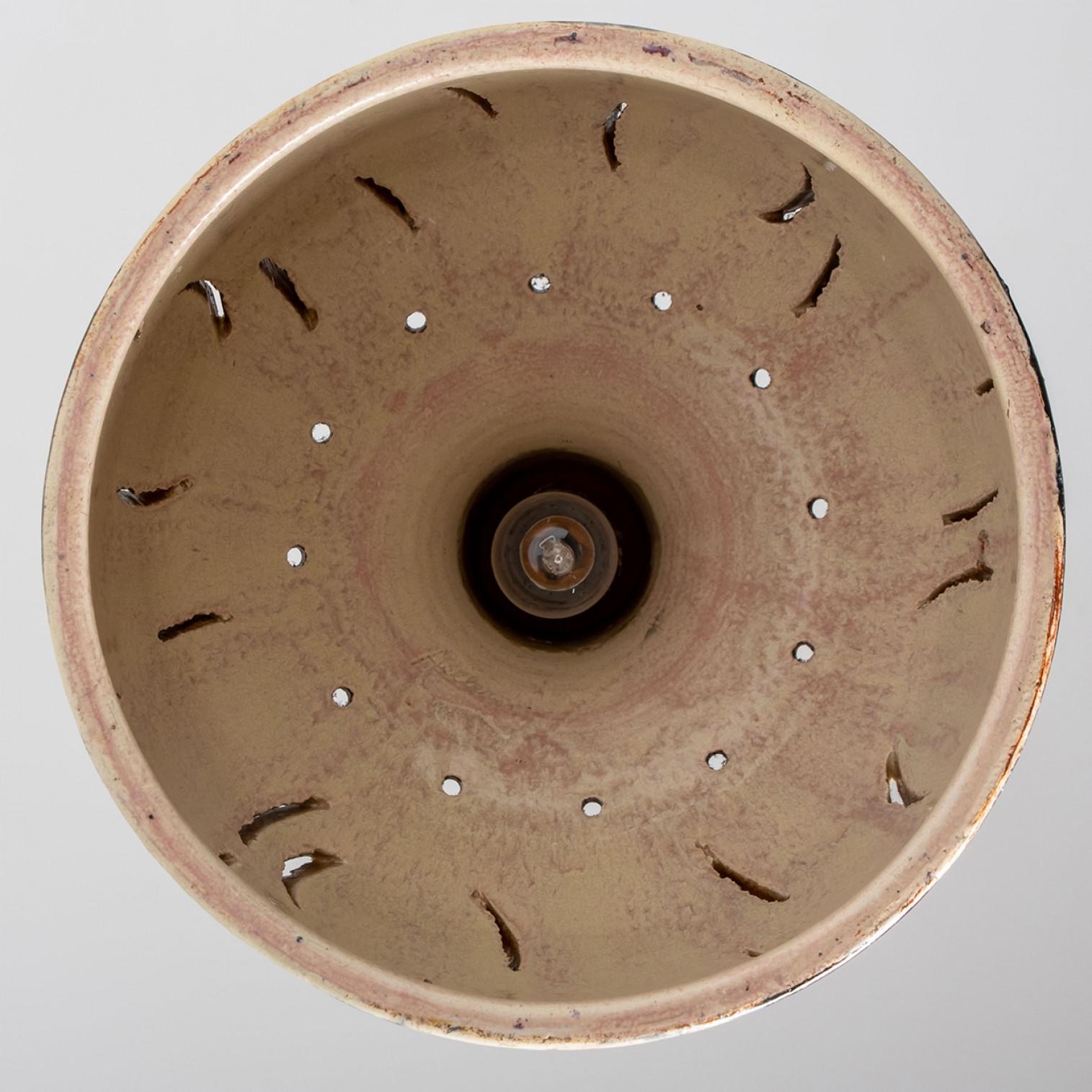 1 de 3 Pendentifs en céramique brun-beige, Danemark, années 1960 en vente 6