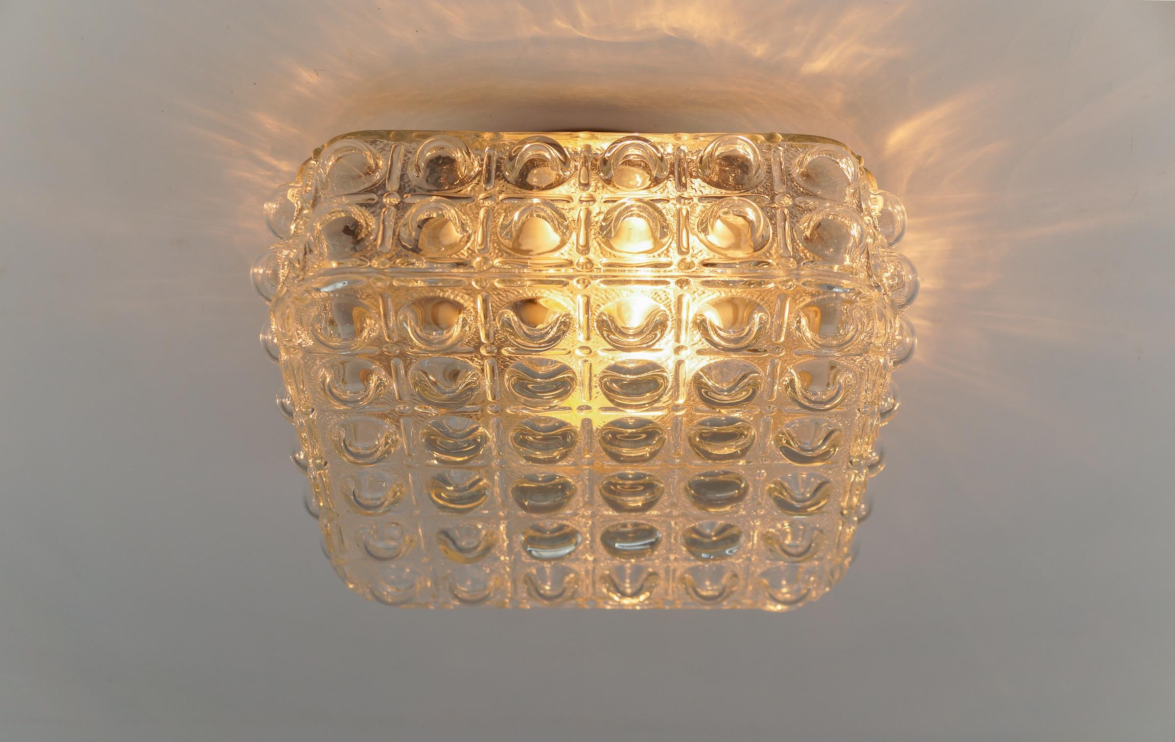 Mid-Century Modern 1 of 3 Clear Bubble Glass Flush Mount Lamp by Helena Tynell, Germany 1960s For Sale