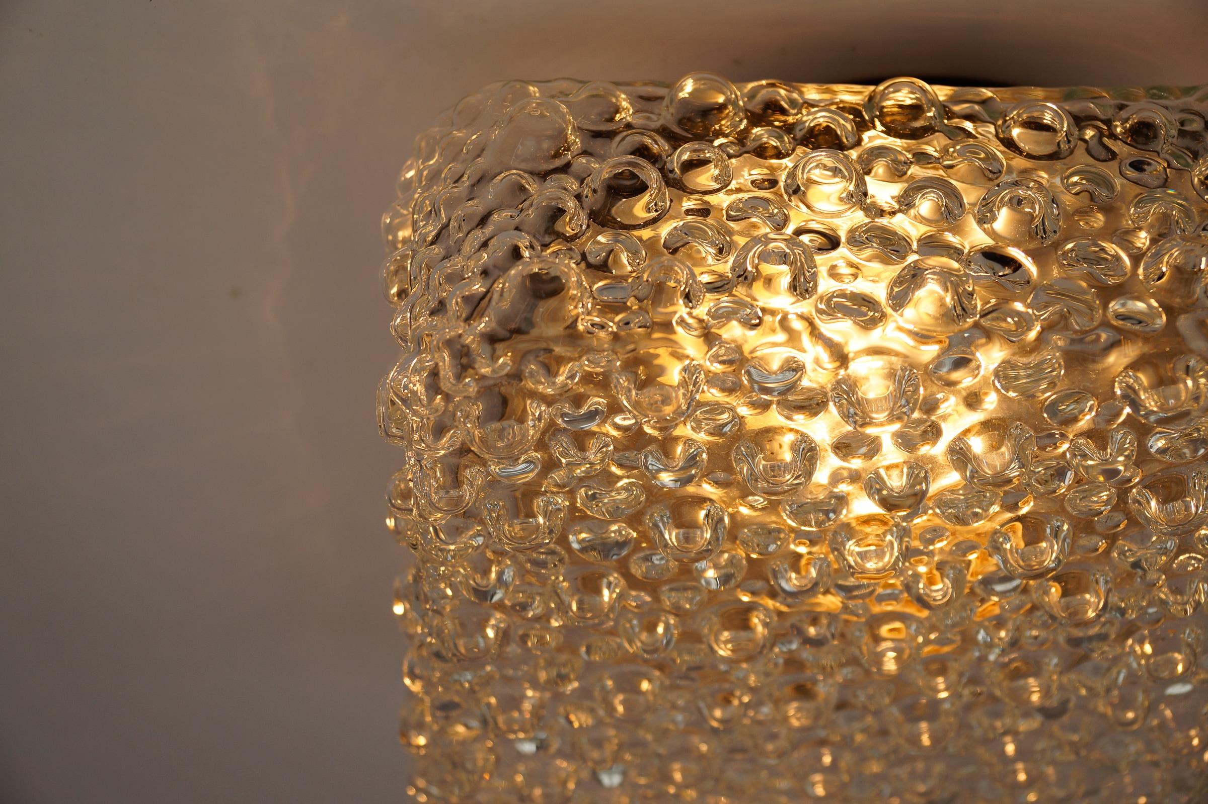 Jolie lampe murale ou applique encastrée en verre bullé transparent, Allemagne, années 1960 en vente 5