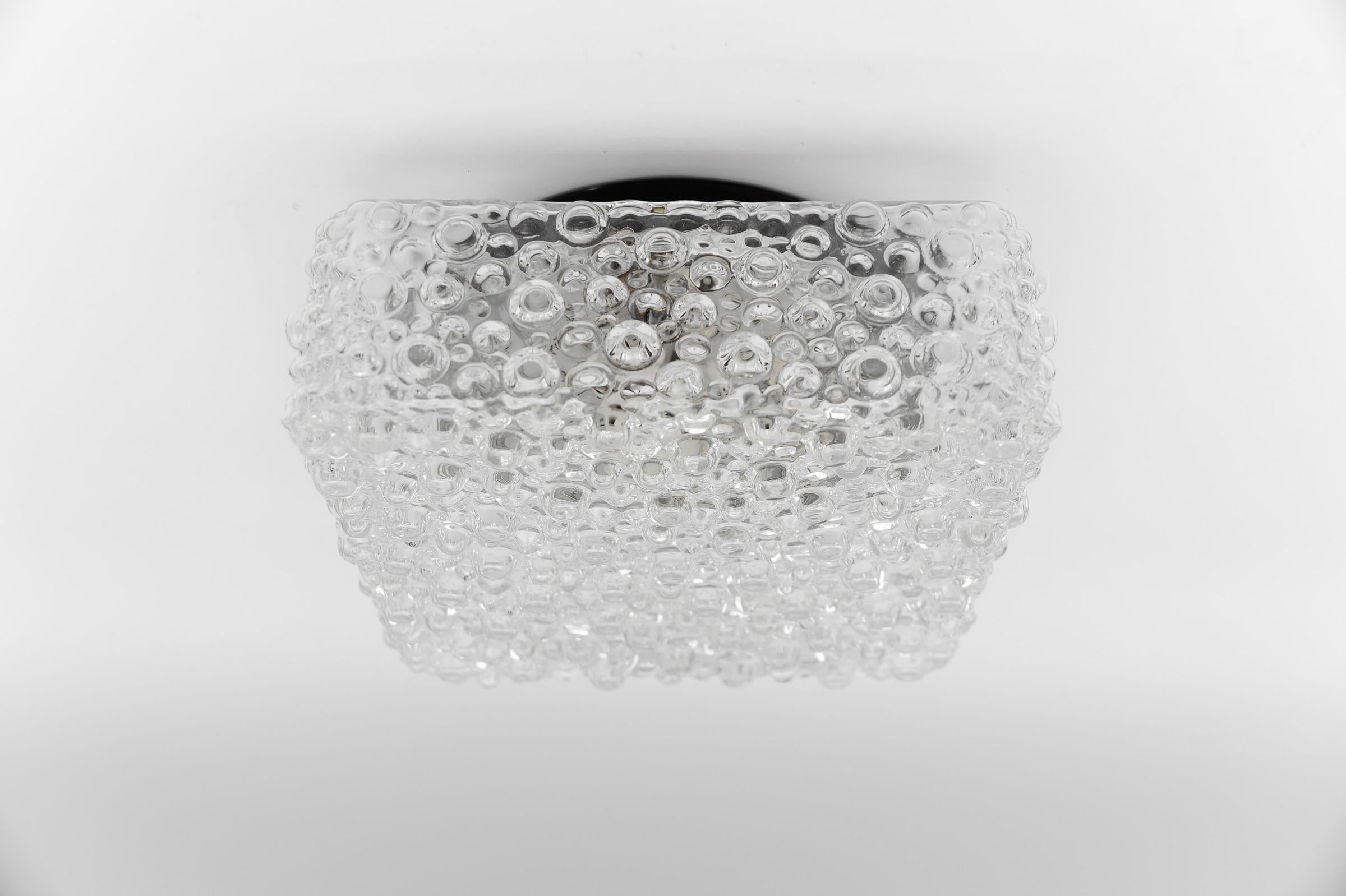 Jolie lampe murale ou applique encastrée en verre bullé transparent, Allemagne, années 1960 Bon état - En vente à Nürnberg, Bayern