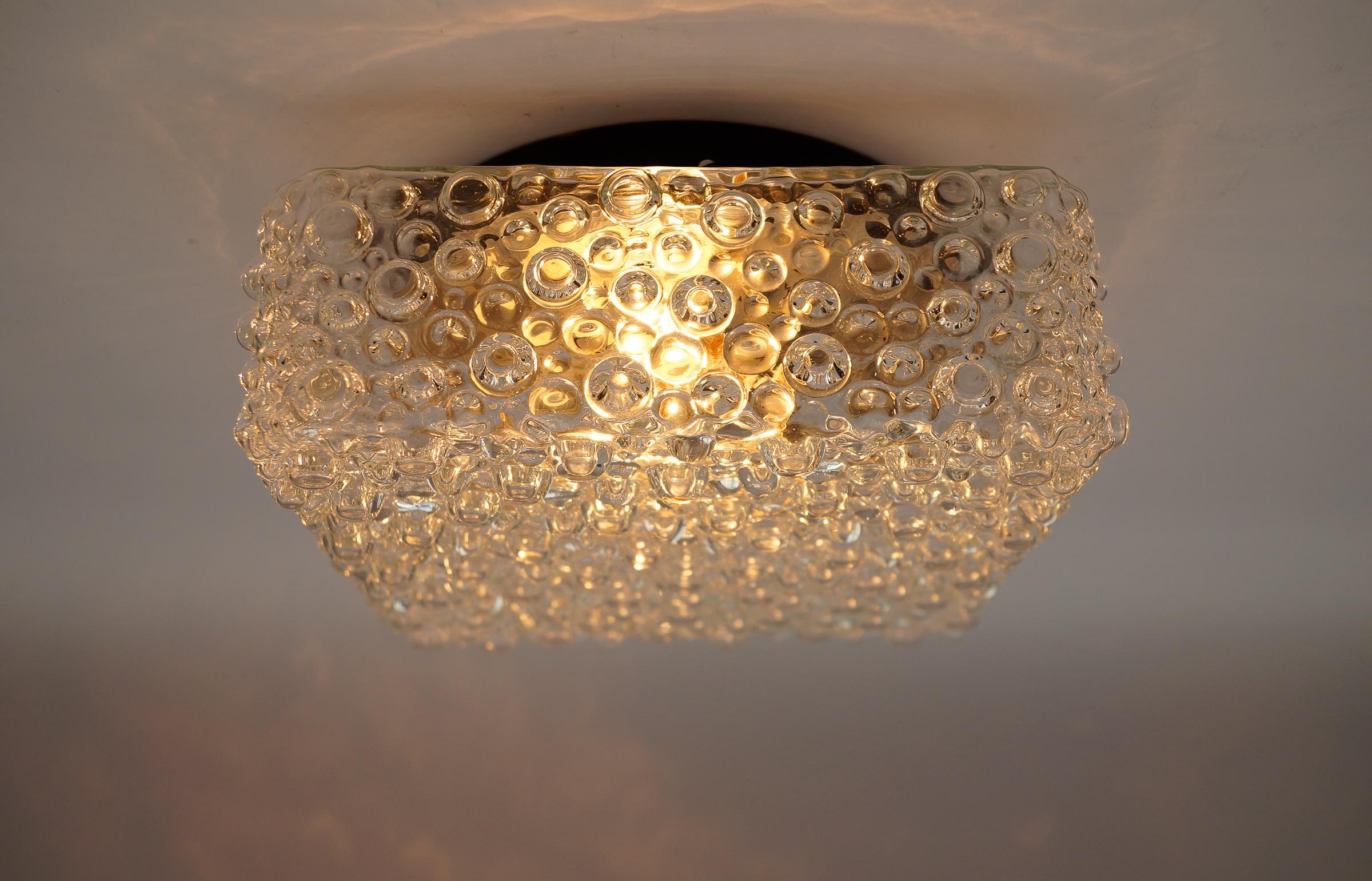 Jolie lampe murale ou applique encastrée en verre bullé transparent, Allemagne, années 1960 en vente 1