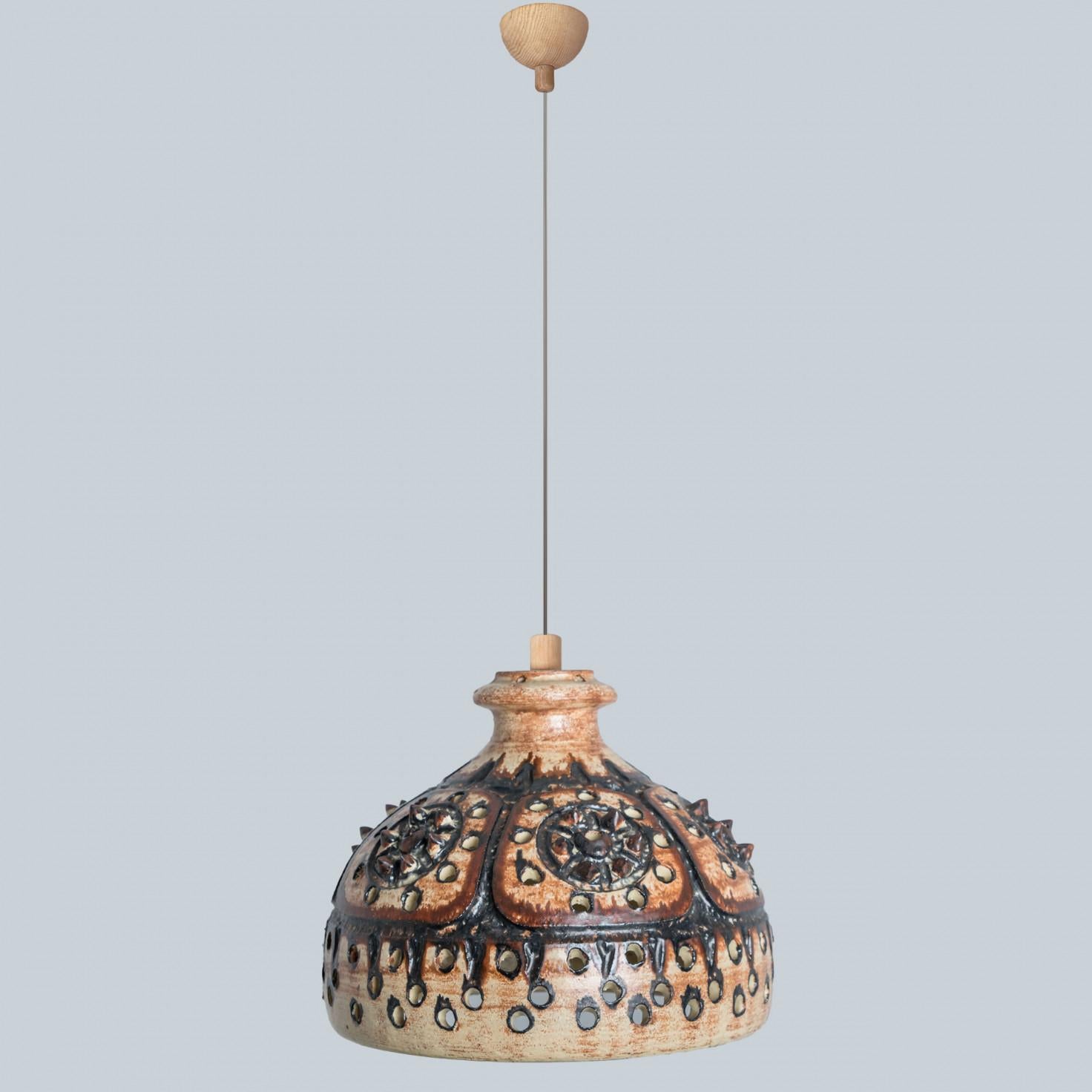 1 of 3 Cone Brown Ceramic Pendant Lights, Denmark, 1970 In Good Condition For Sale In Rijssen, NL