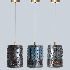 1 di 3 luci a sospensione a cilindro in ceramica blu e marrone, Danimarca, 1970