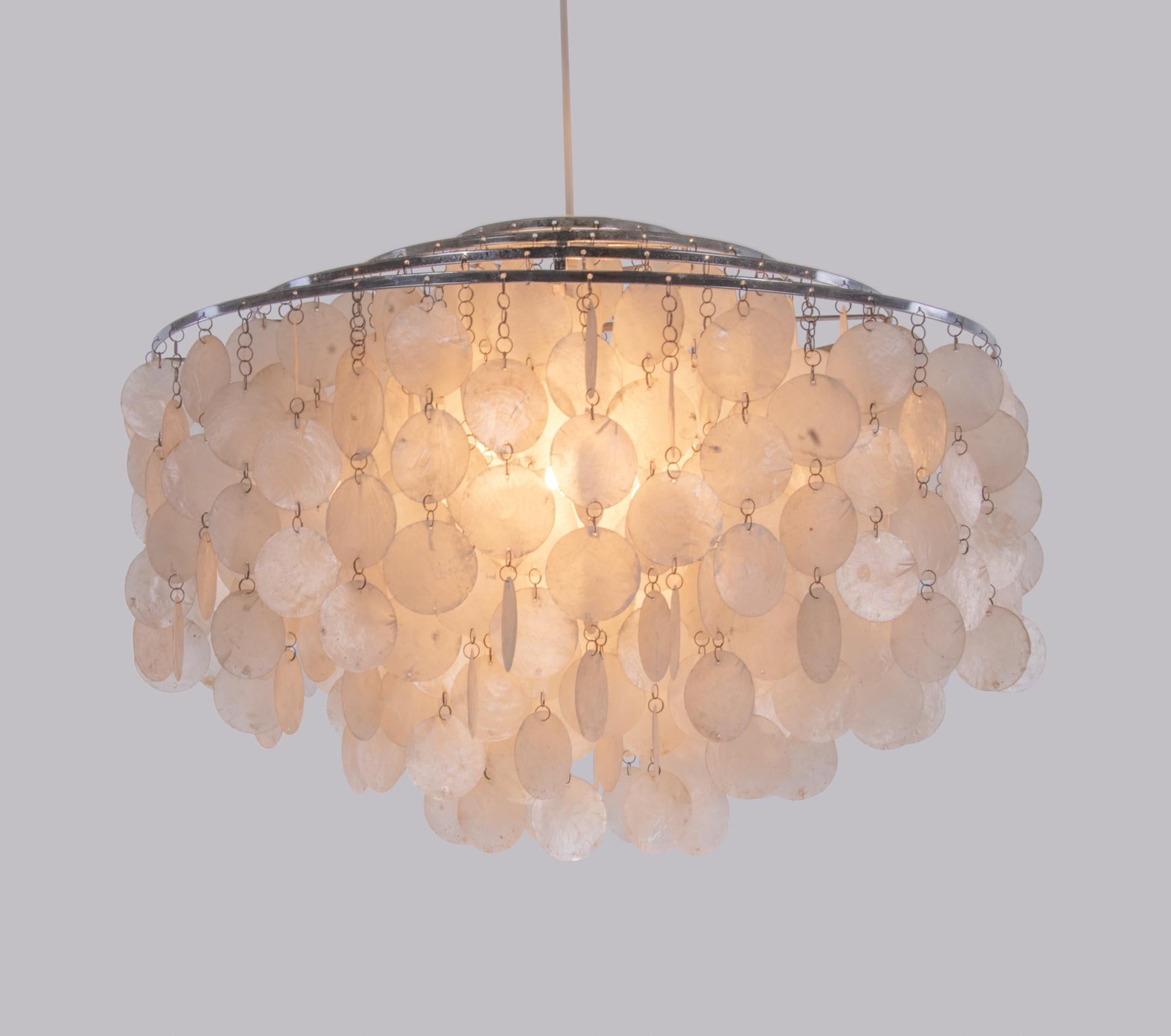 Mid-Century Modern '1 of 3' Fun Shell Chandelier by Verner Panton for J. Luber Ag, Switzerland 1964 For Sale