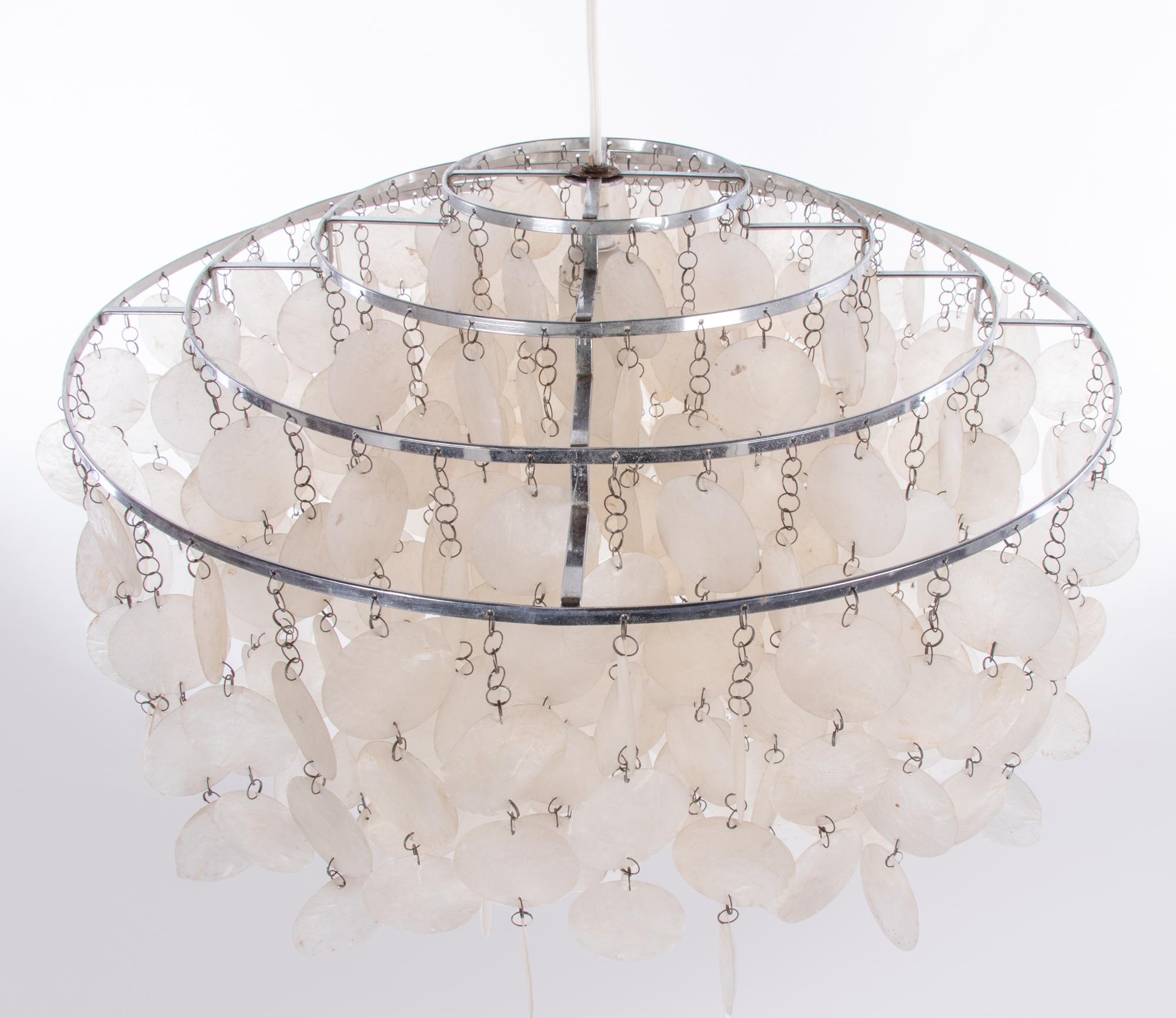 '1 of 3' Fun Shell Chandelier by Verner Panton for J. Luber Ag, Switzerland 1964 For Sale 1