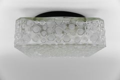 1. de 3 Lampes encastrées ou appliques en verre clair et satiné, années 1960