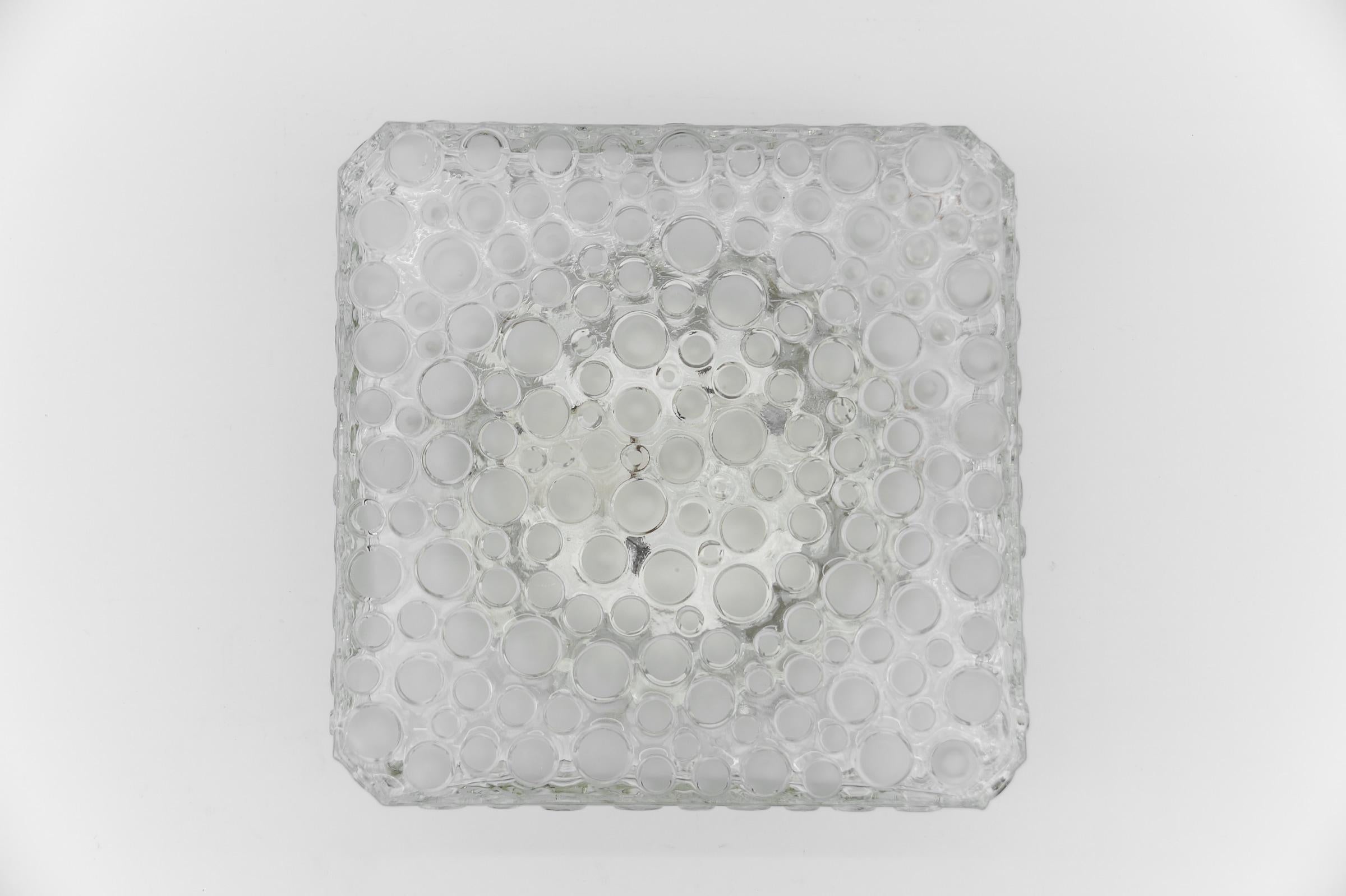 1. von 3 schweren klaren & satinierten Glas Blase Flush Mount Licht oder Wandleuchte, 1960er (Moderne der Mitte des Jahrhunderts) im Angebot
