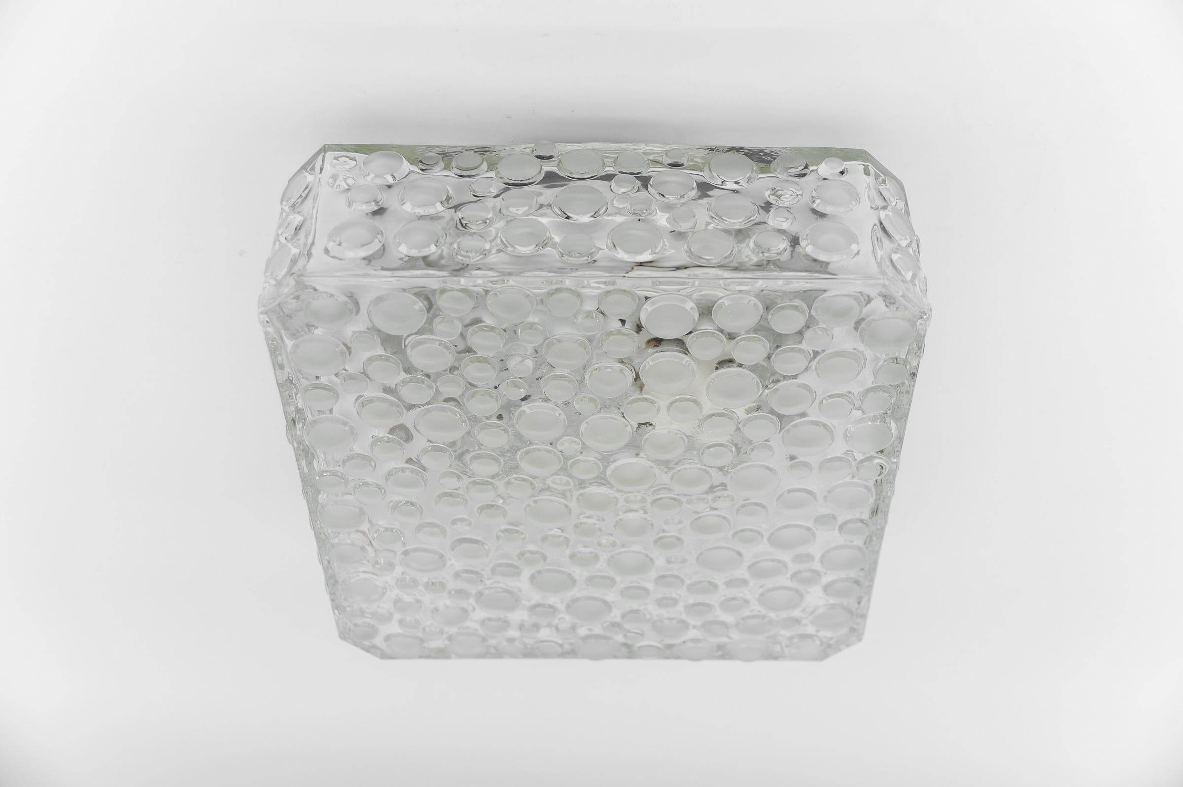 1. von 3 schweren klaren & satinierten Glas Blase Flush Mount Licht oder Wandleuchte, 1960er im Zustand „Gut“ im Angebot in Nürnberg, Bayern