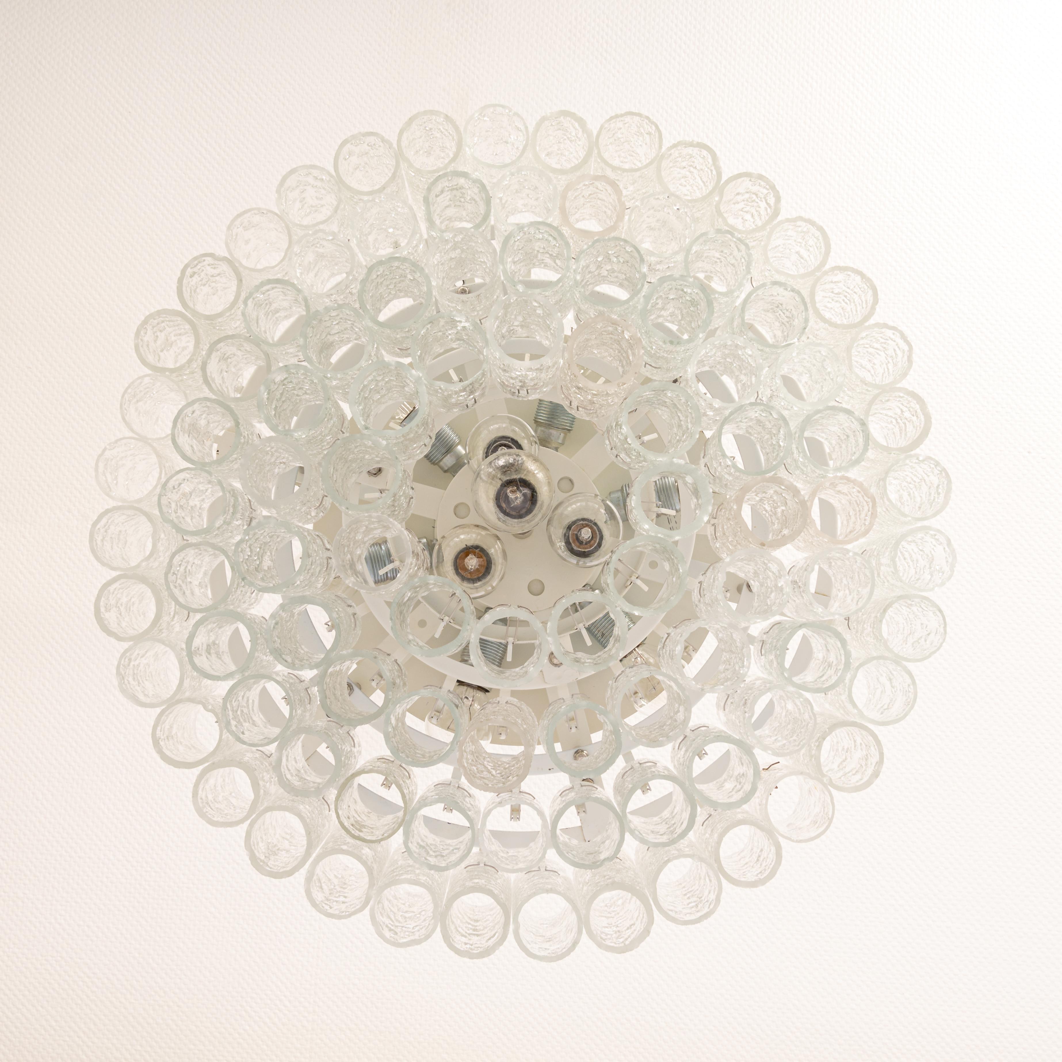 Tedesco 1 di 3 Grandi lampadari a tubo di vetro Doria Ice, Germania, anni '60 in vendita