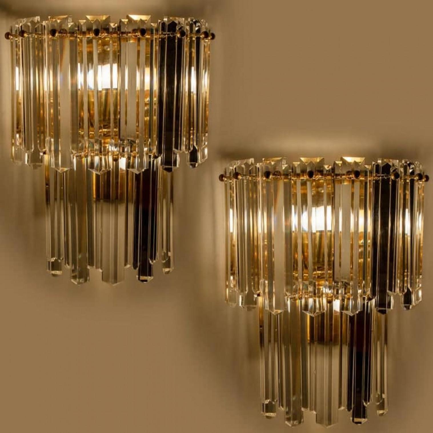 Fin du 20e siècle 1 des 3 grands J.T. Appliques Kalmar en verre à facettes et laiton doré, Vienne, 1960 en vente